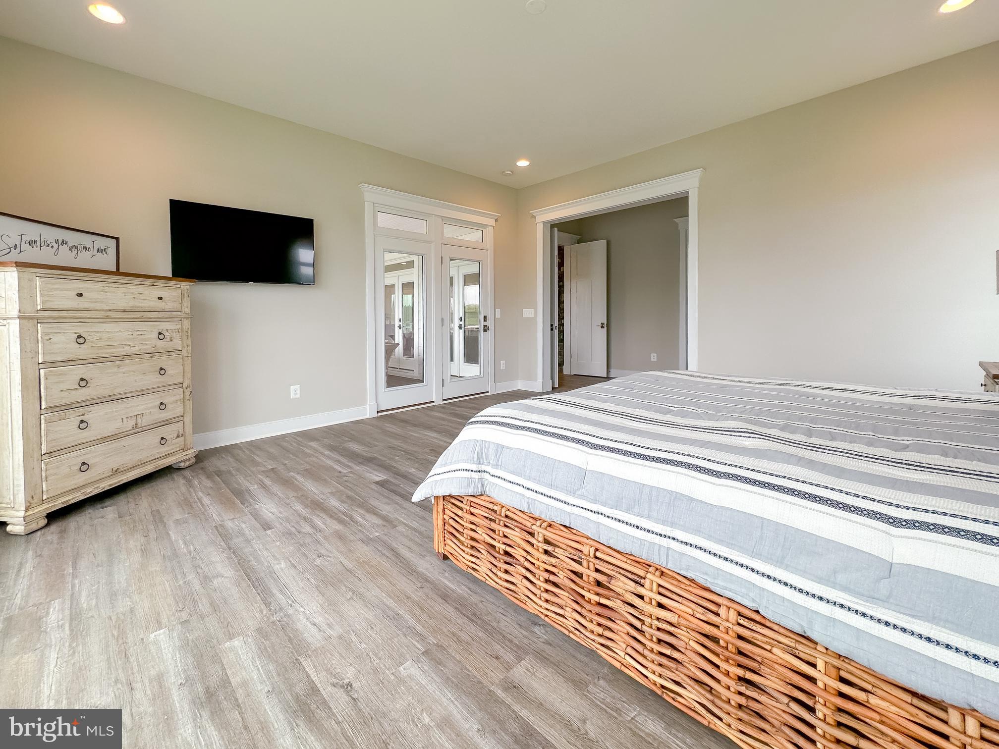 SUNSET HARBOUR - Residential