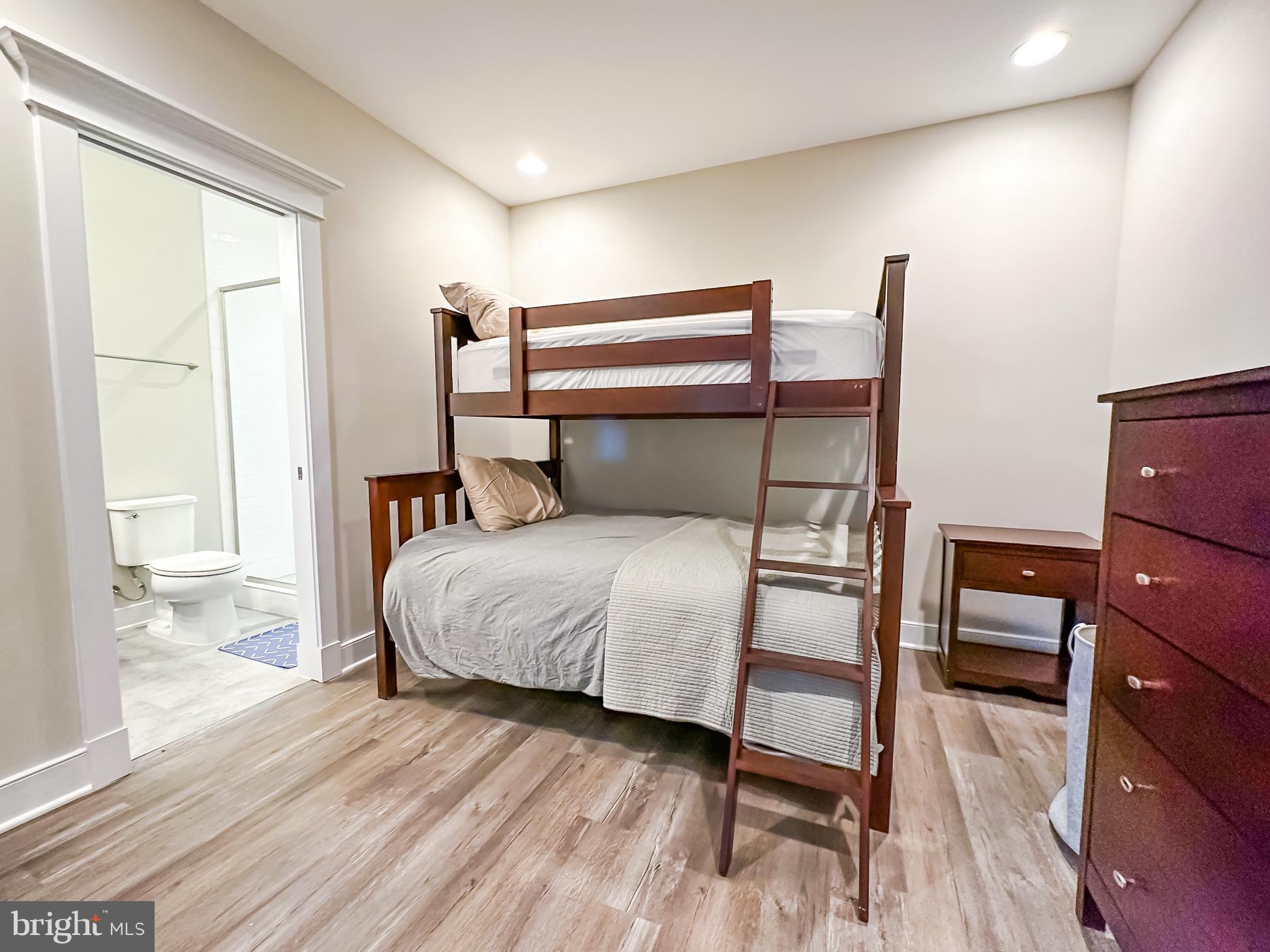 SUNSET HARBOUR - Residential