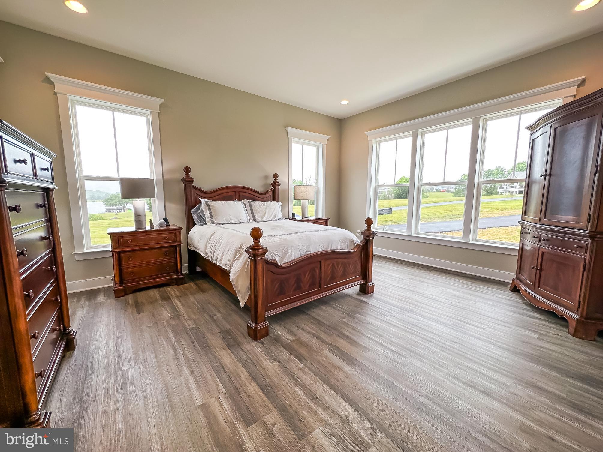 SUNSET HARBOUR - Residential