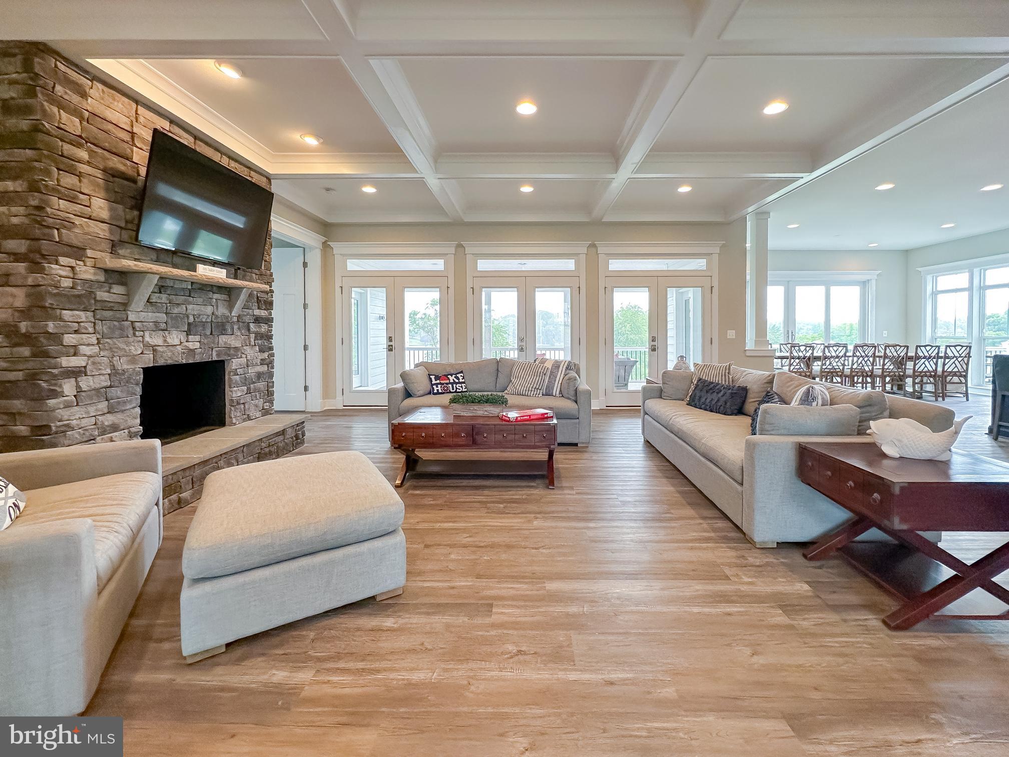 SUNSET HARBOUR - Residential