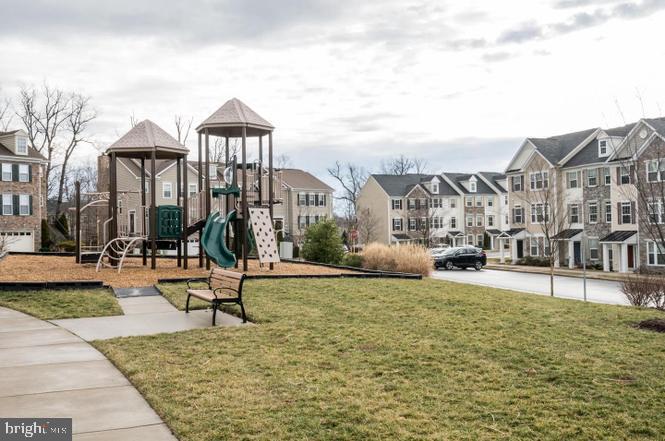 FIELDSTONE - Residential Lease