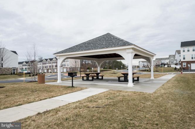 FIELDSTONE - Residential Lease