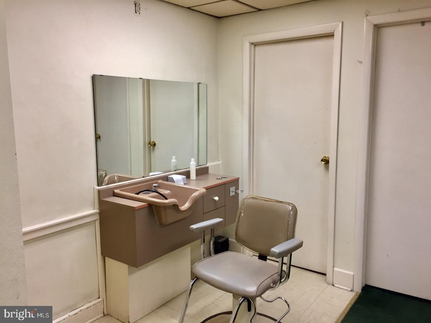 POTTSVILLE - Commercial Sale