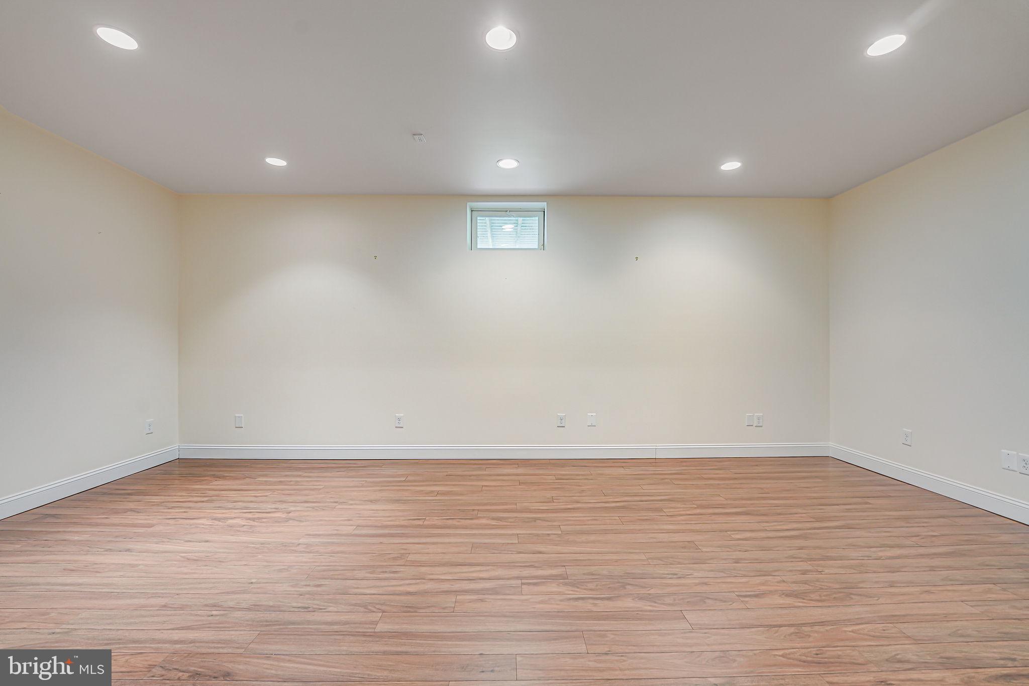 HIGHLAND SPRINGS - Residential