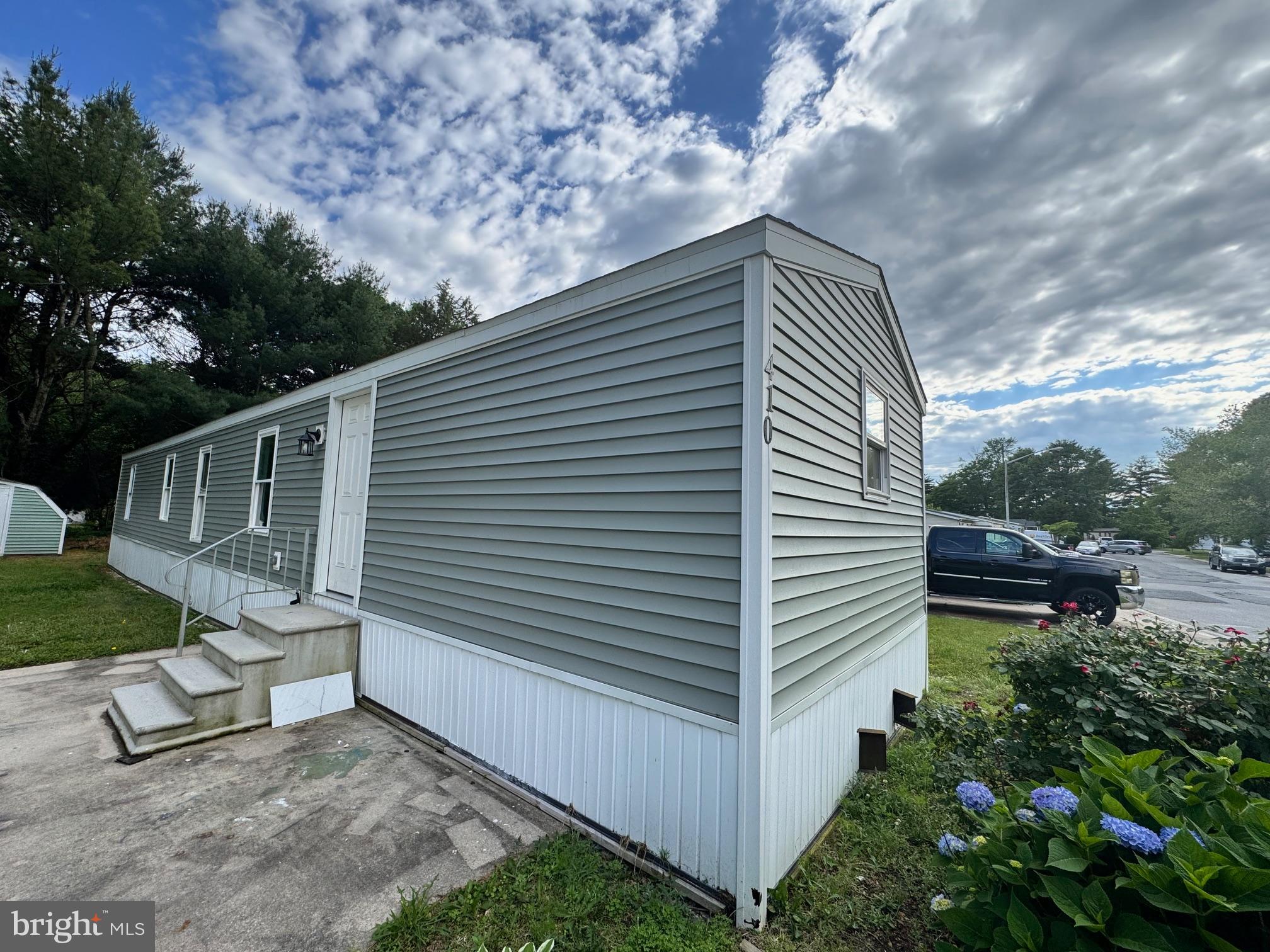 SOUTHGATE VILLAGE - Residential