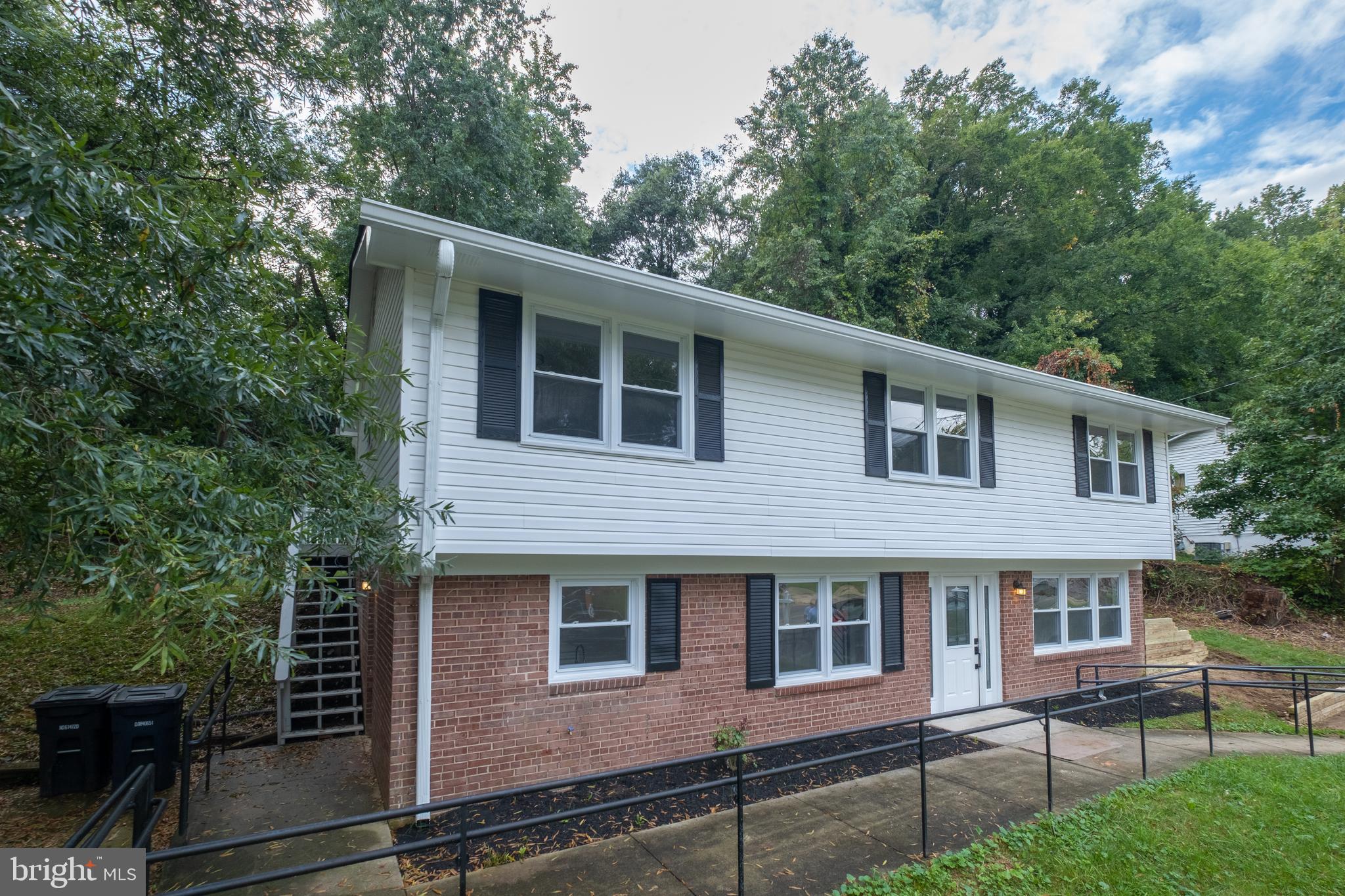 FOREST KNOLLS - Residential