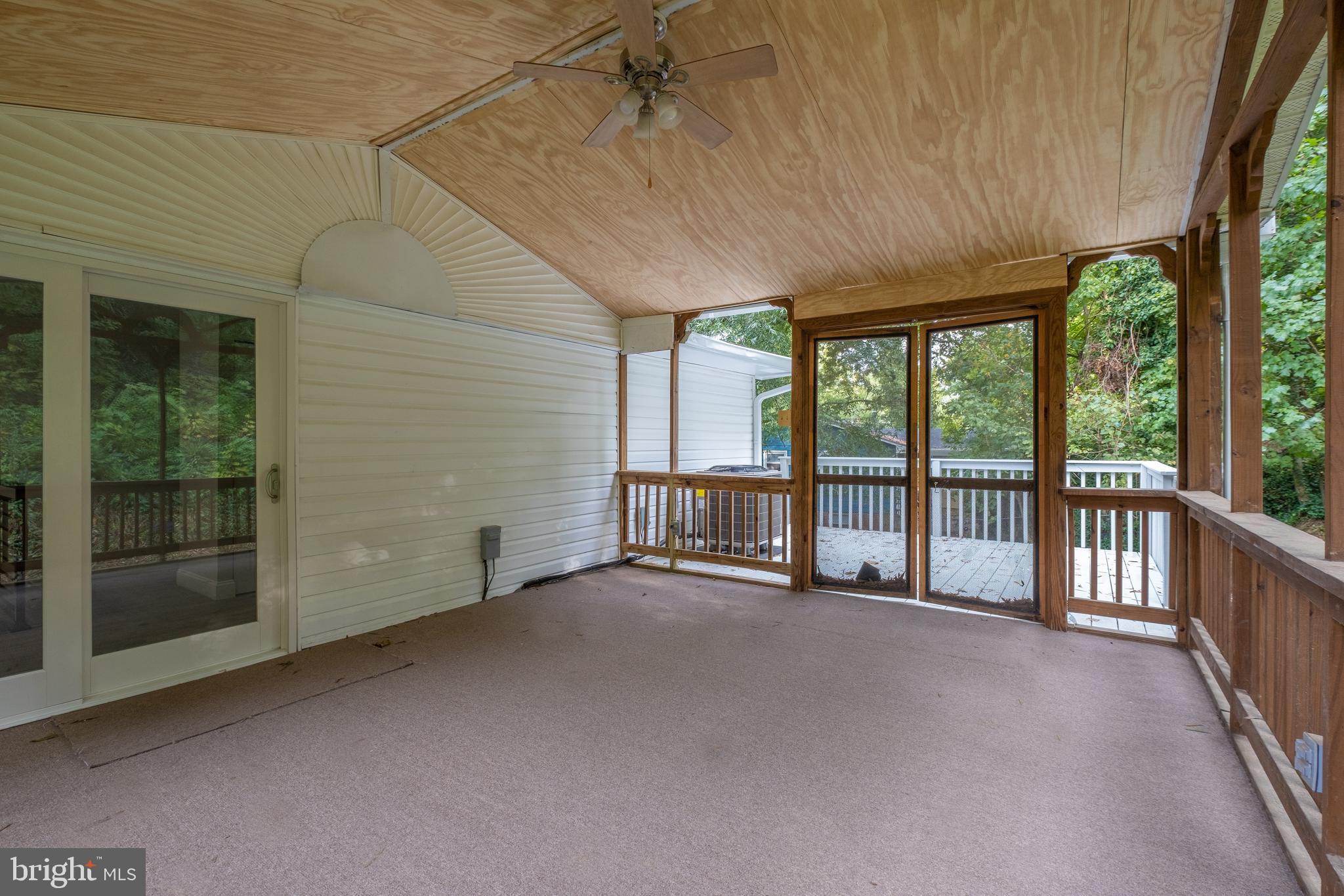 FOREST KNOLLS - Residential