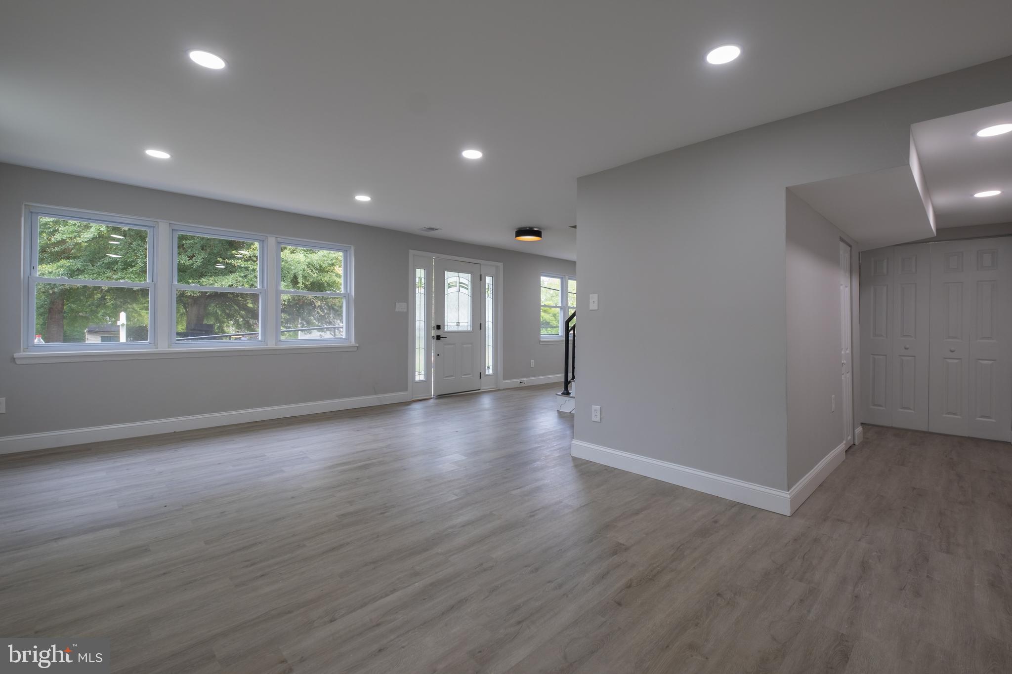 FOREST KNOLLS - Residential