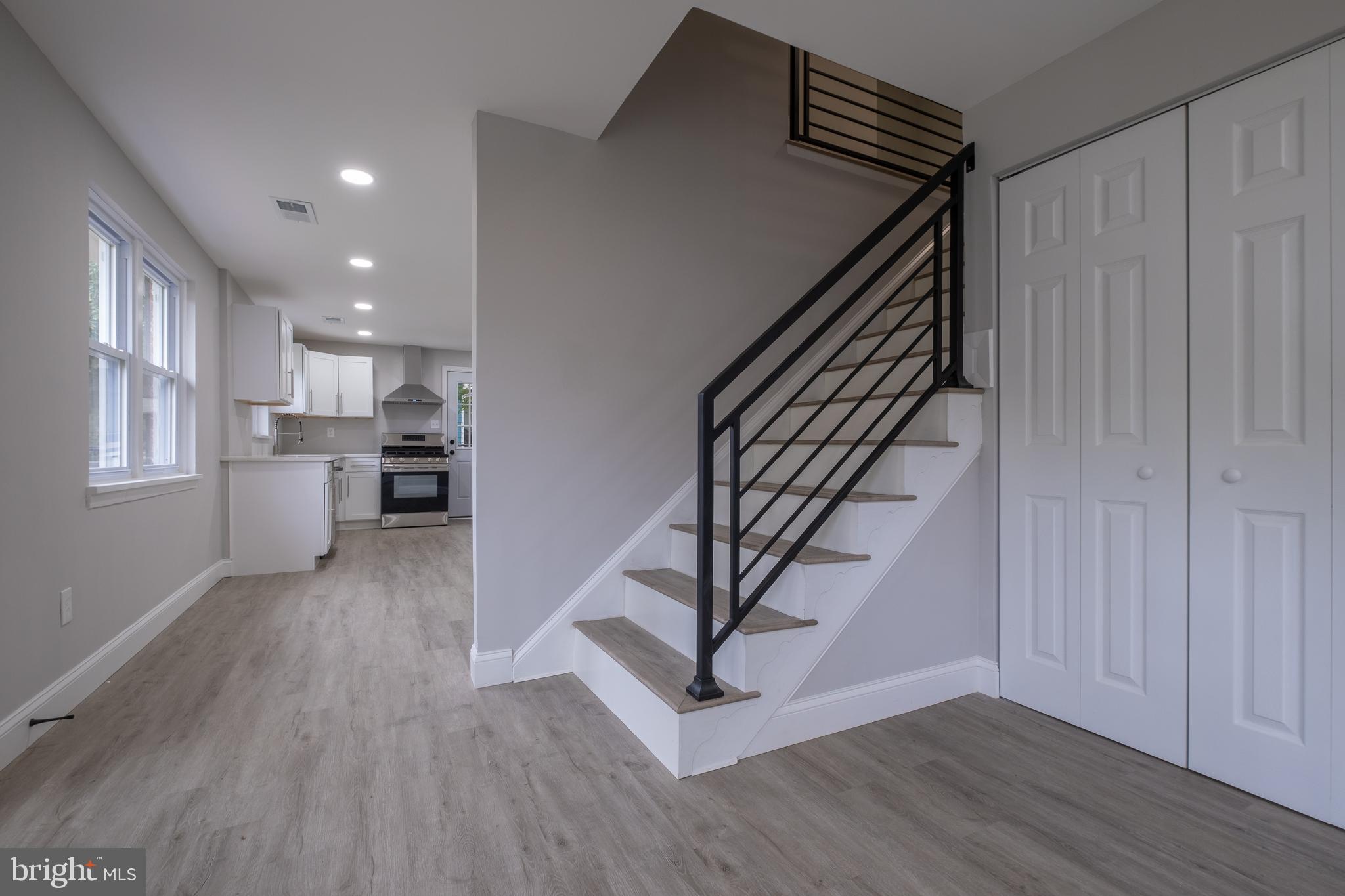 FOREST KNOLLS - Residential