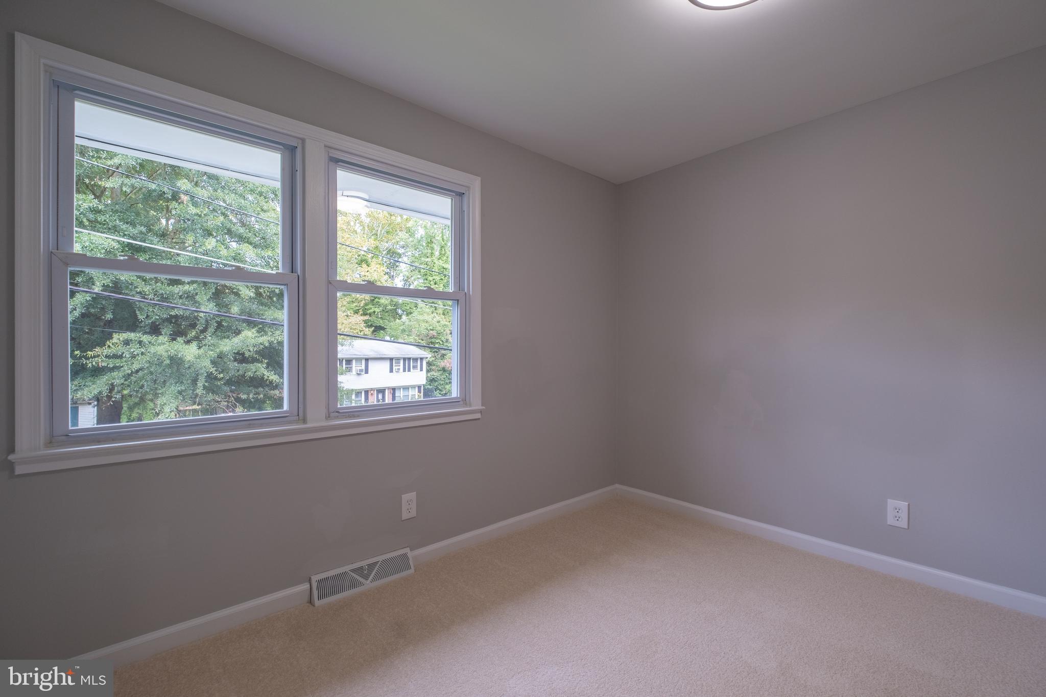 FOREST KNOLLS - Residential