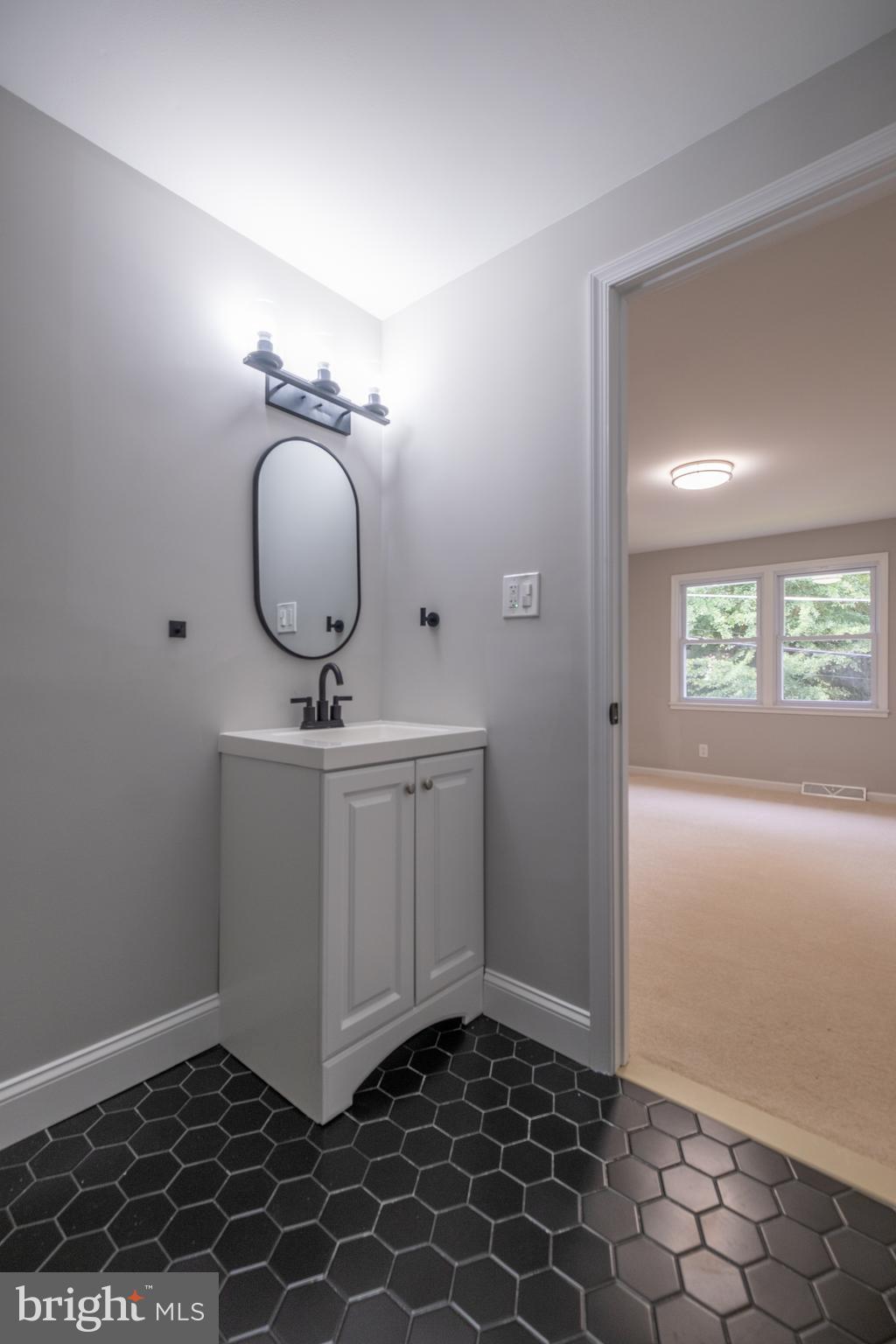 FOREST KNOLLS - Residential