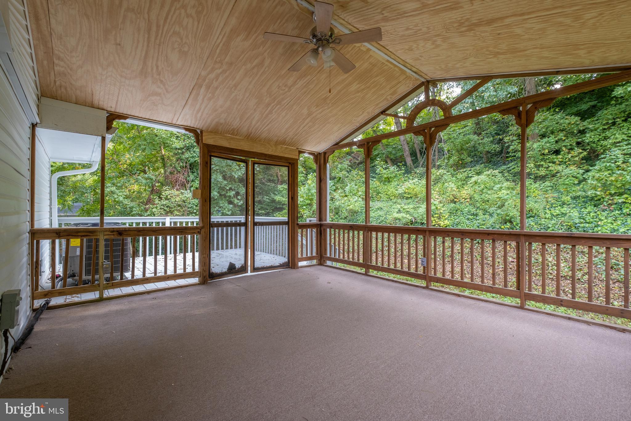 FOREST KNOLLS - Residential