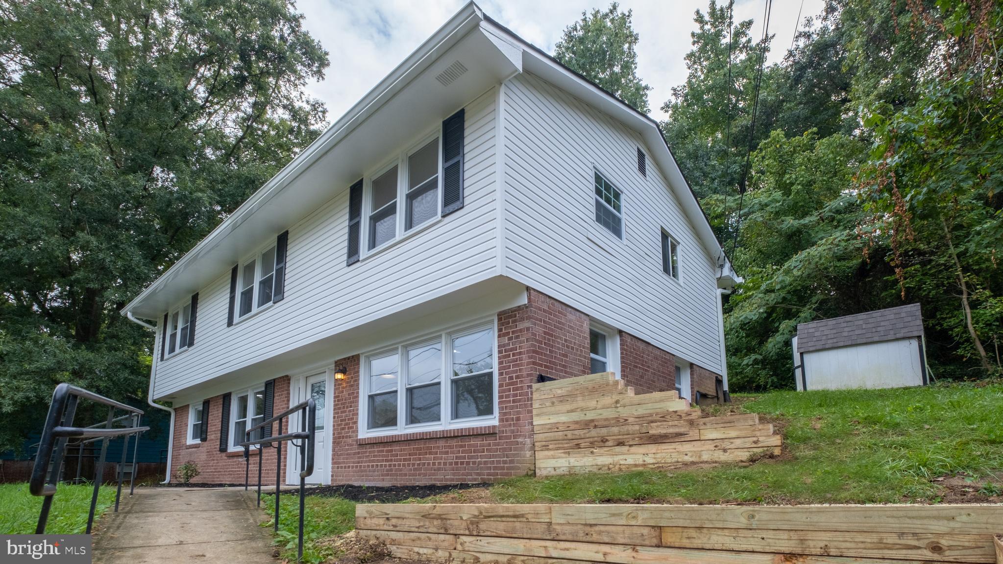 FOREST KNOLLS - Residential