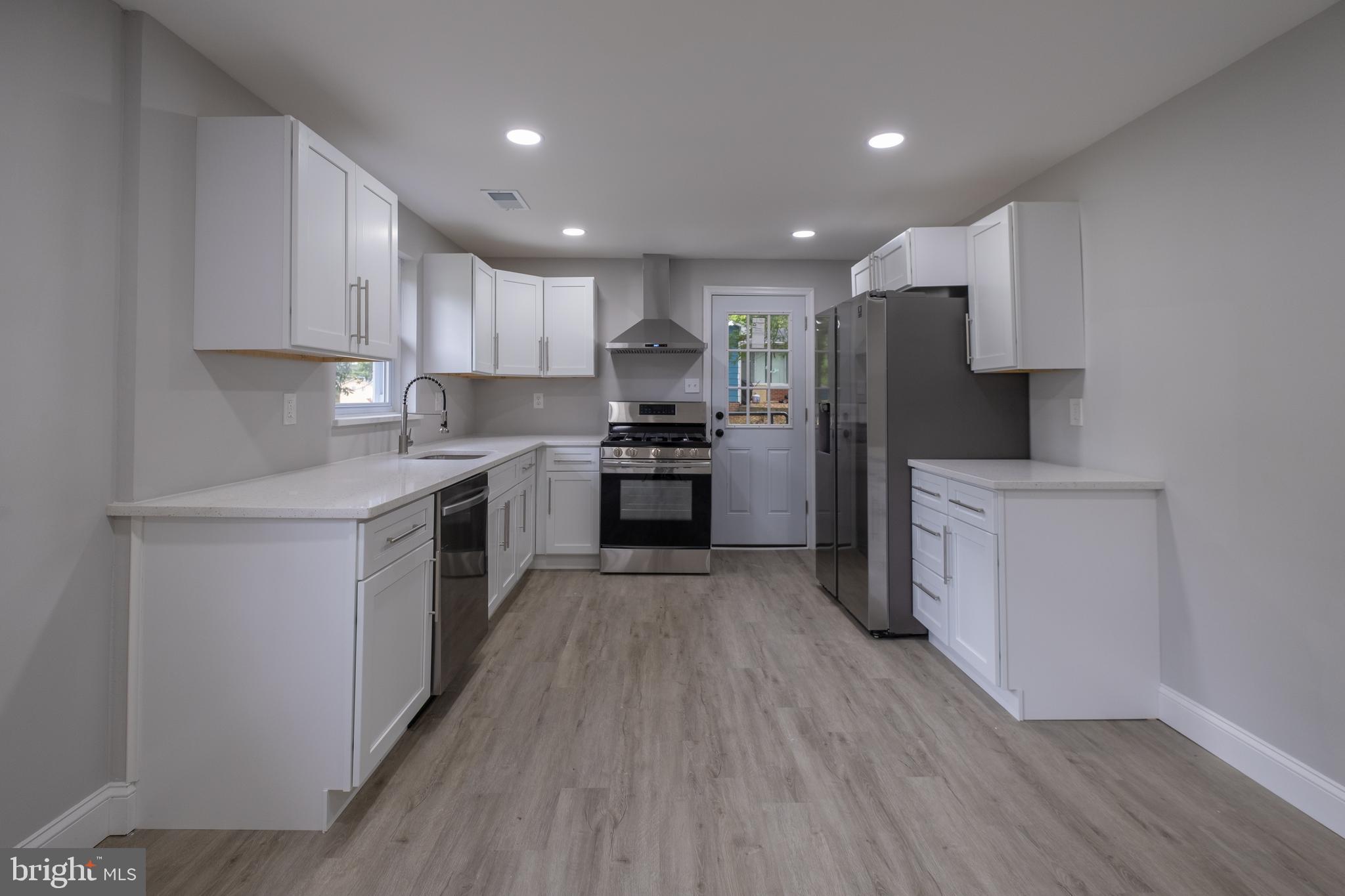 FOREST KNOLLS - Residential