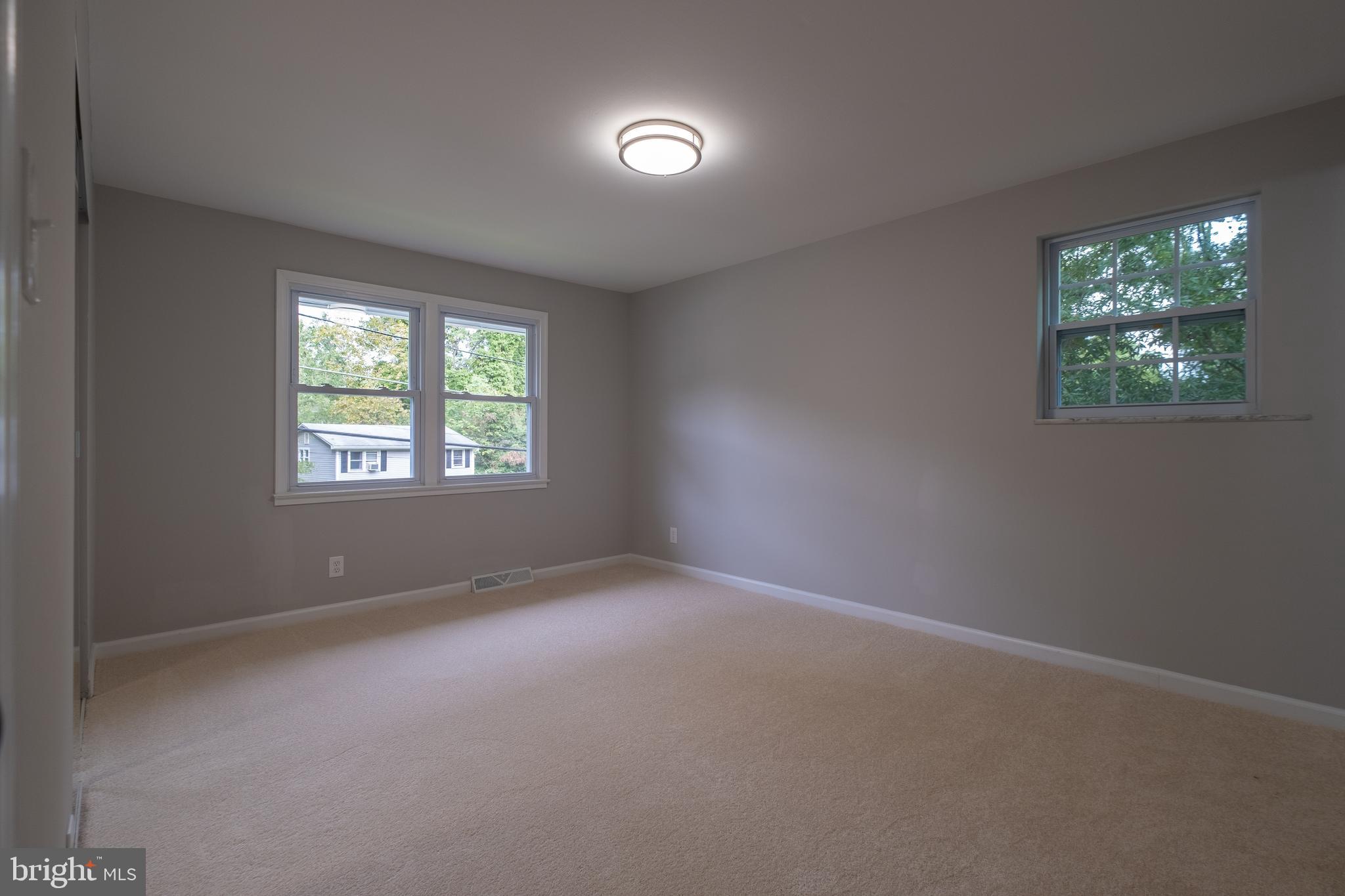 FOREST KNOLLS - Residential