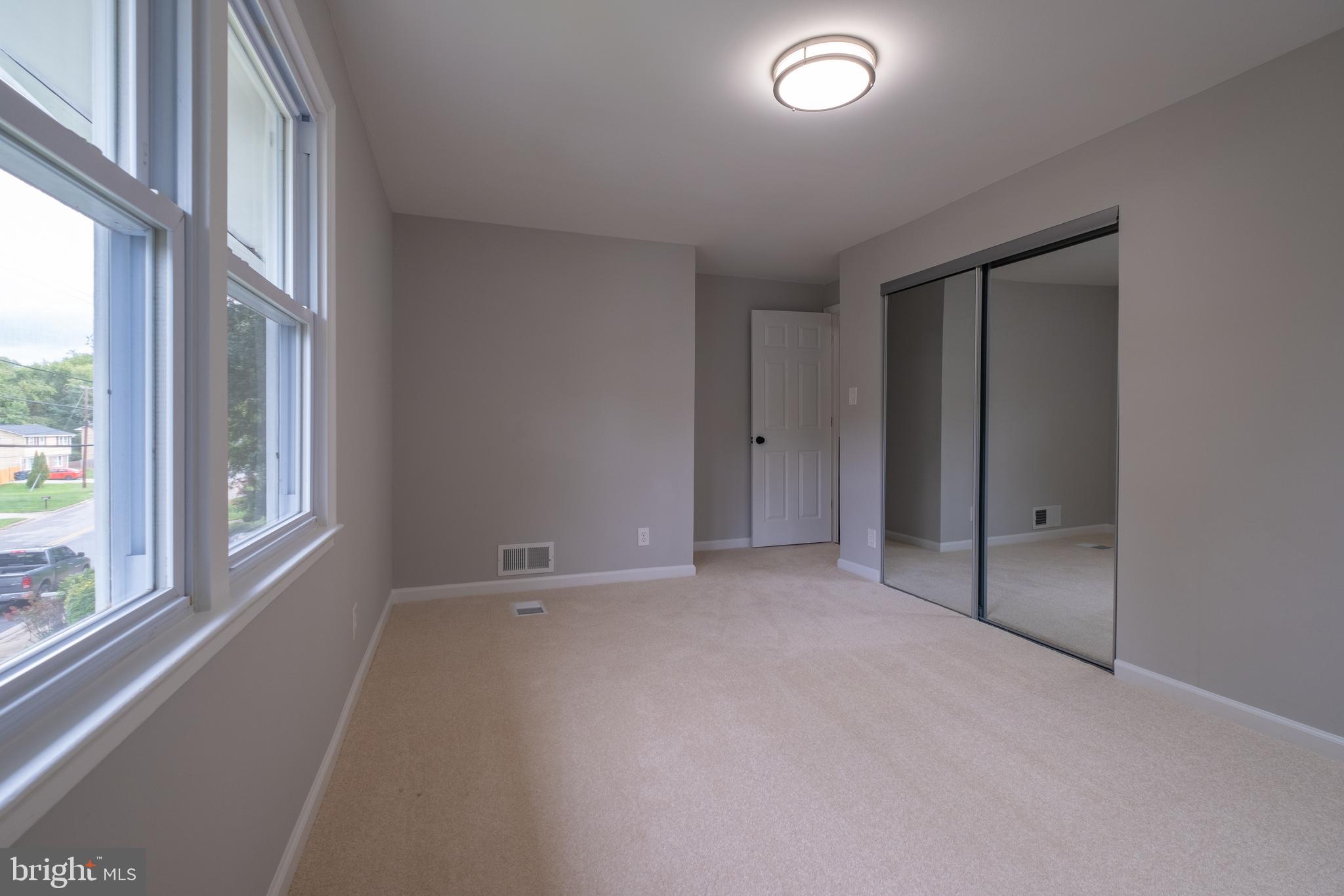 FOREST KNOLLS - Residential