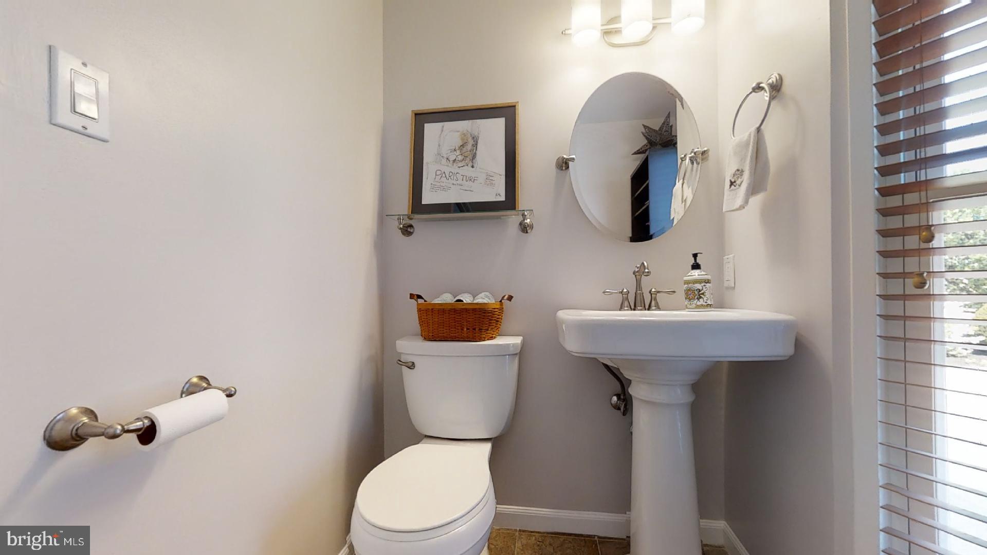 WAVERLY HILLS - Residential Lease