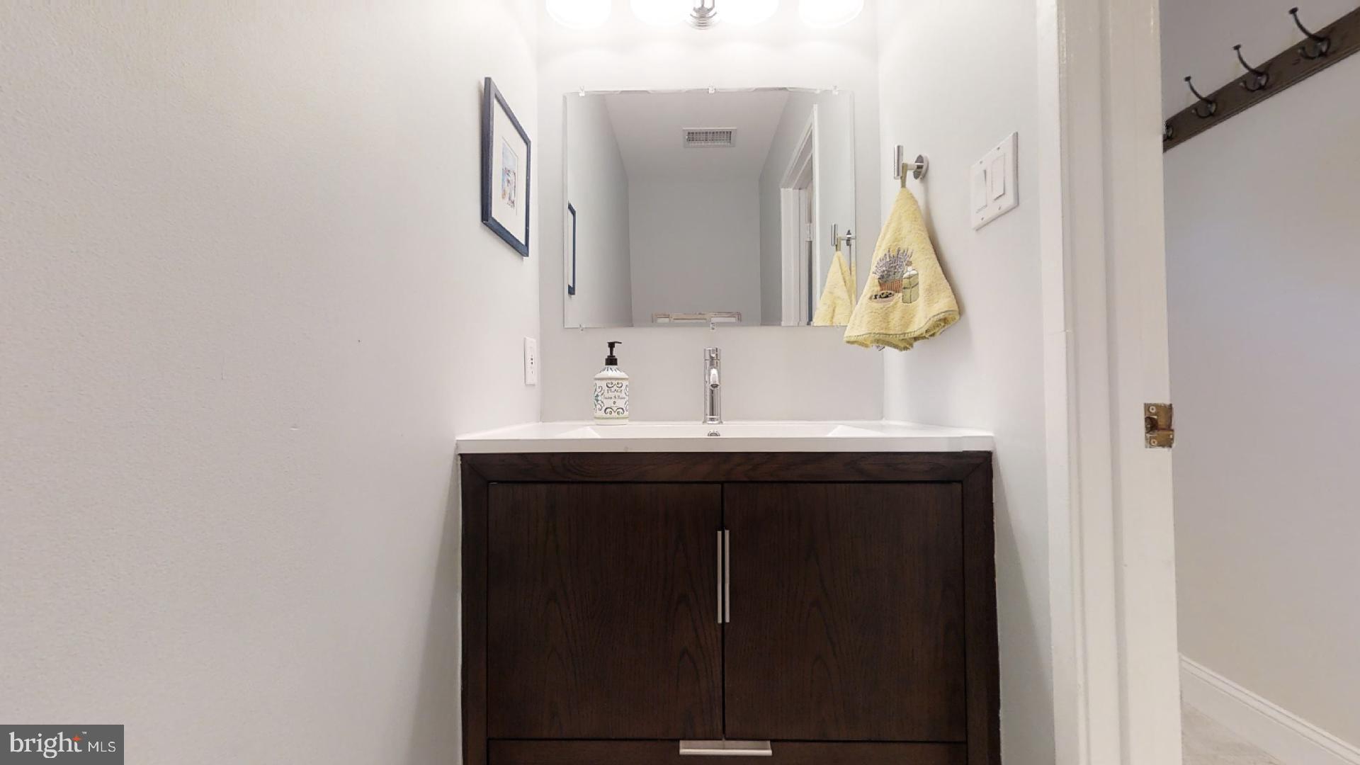 WAVERLY HILLS - Residential Lease