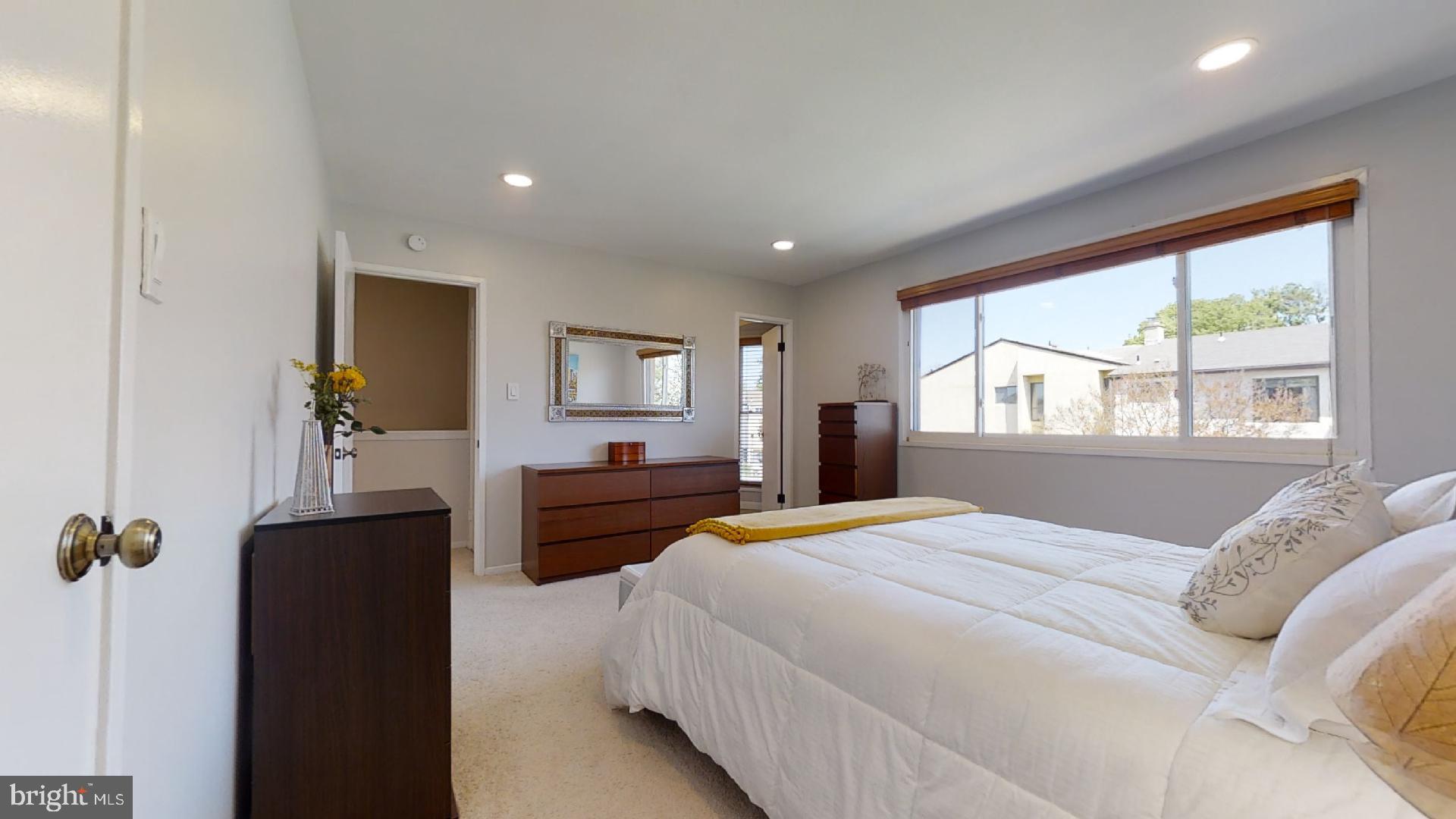 WAVERLY HILLS - Residential Lease