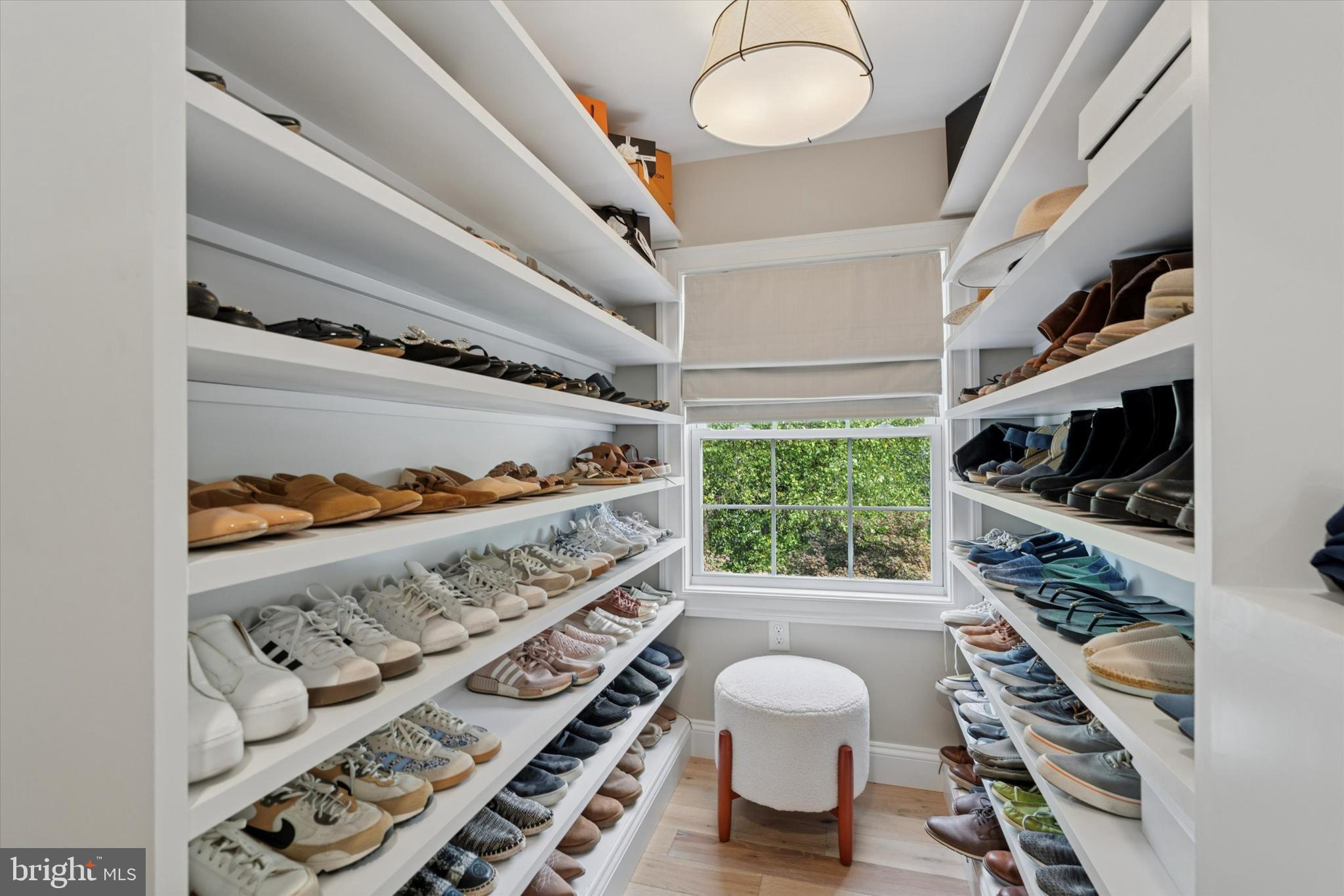 BLACK ROCK HILL - Residential