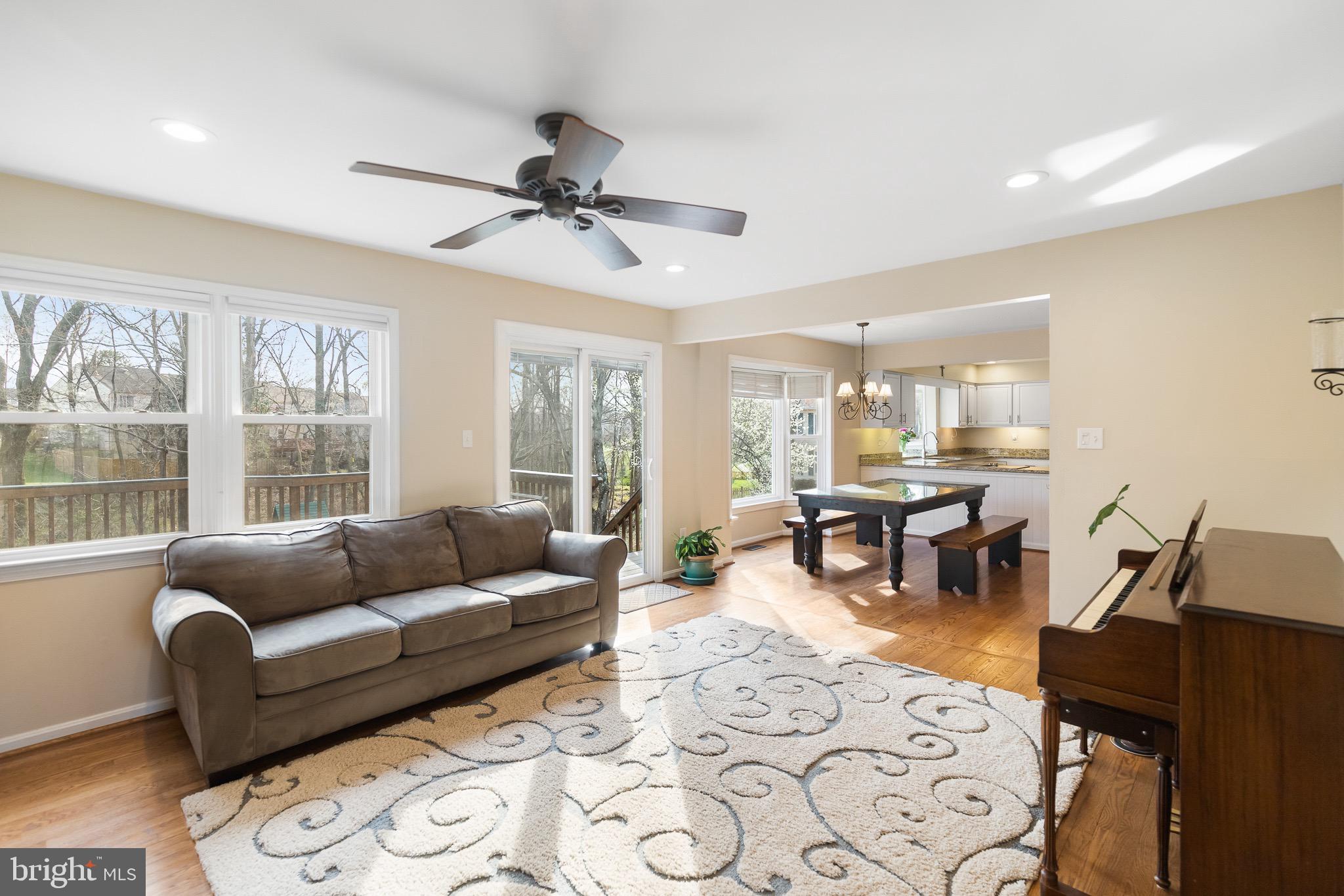 FRANKLIN GLEN - Residential