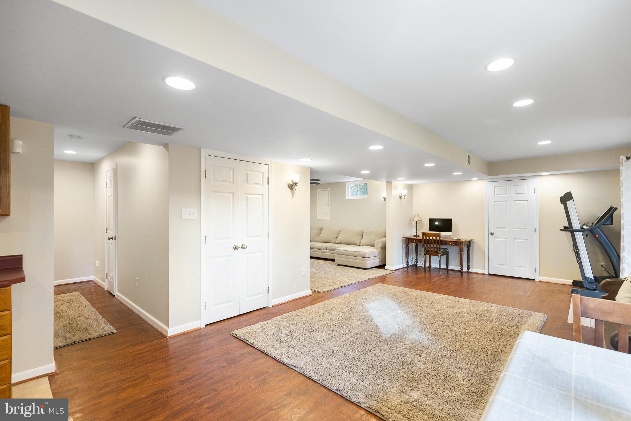 FRANKLIN GLEN - Residential