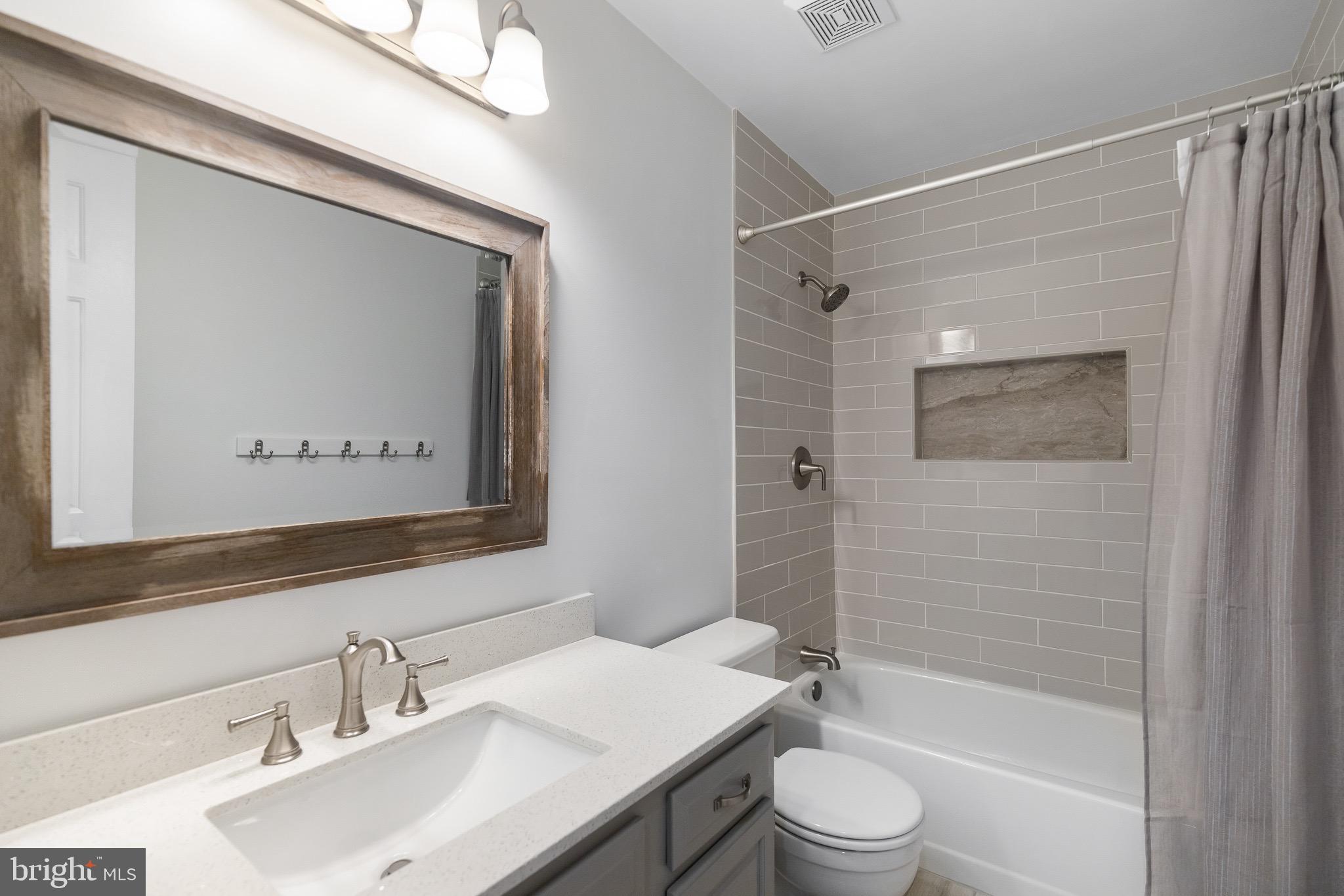 FRANKLIN GLEN - Residential