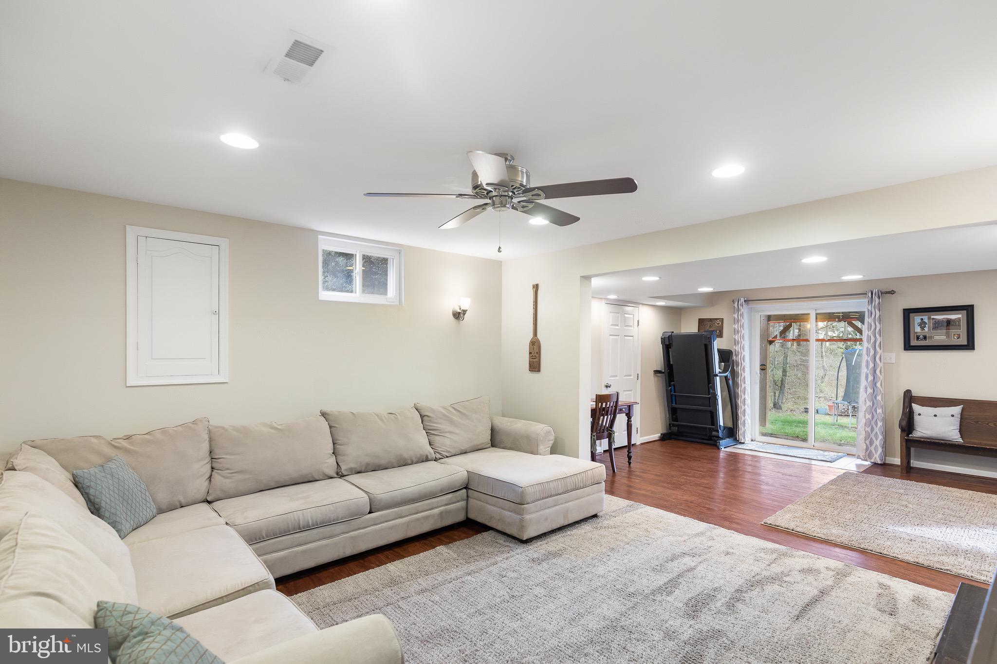 FRANKLIN GLEN - Residential