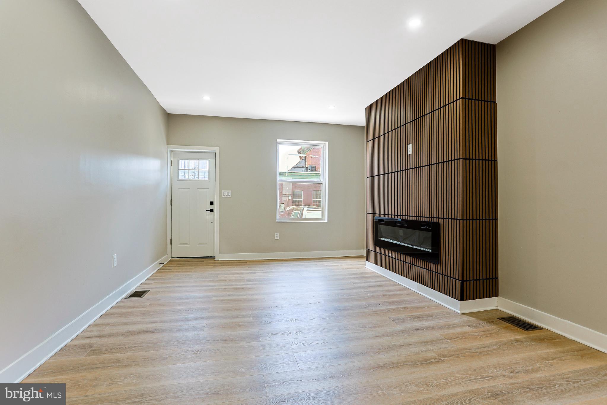 PORT RICHMOND - Residential