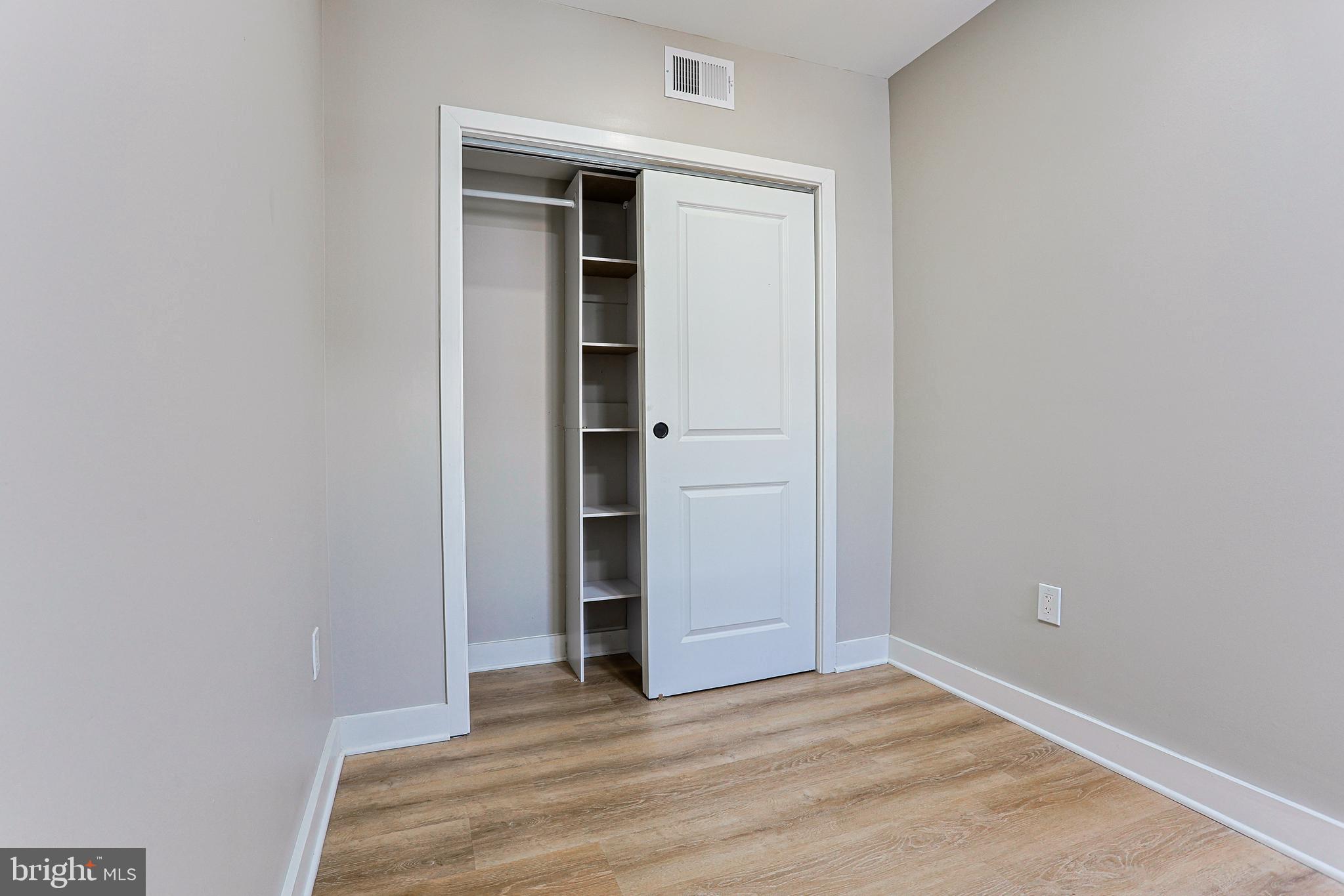 PORT RICHMOND - Residential