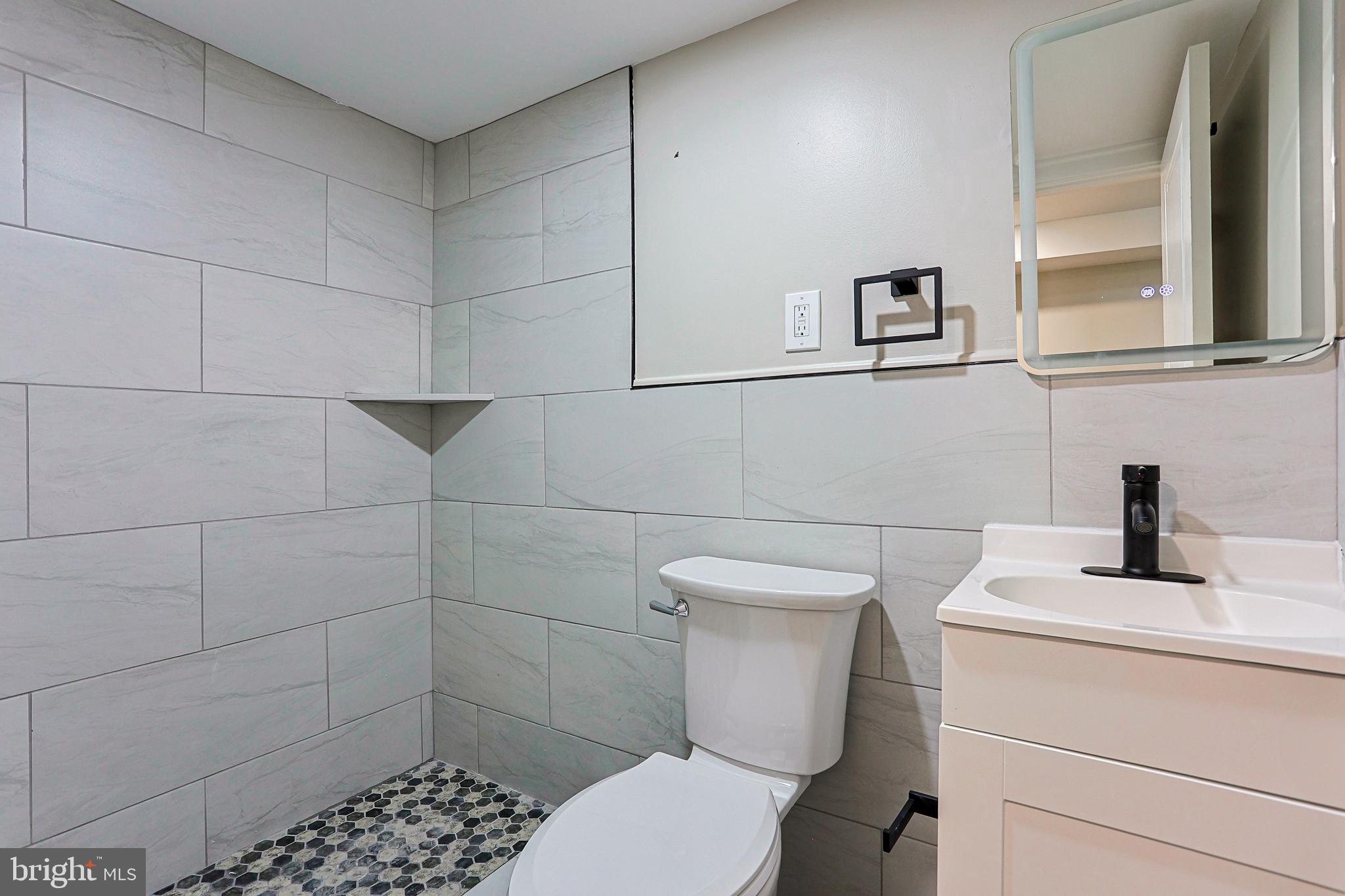 PORT RICHMOND - Residential