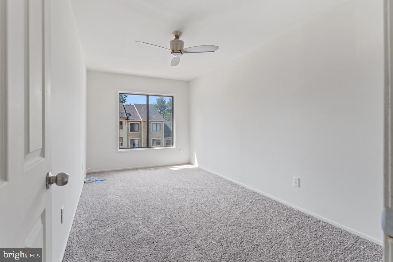 ESSEX PLACE - Residential