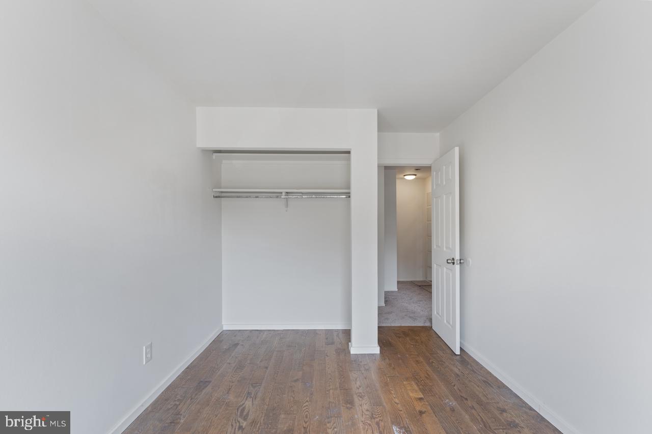 ESSEX PLACE - Residential