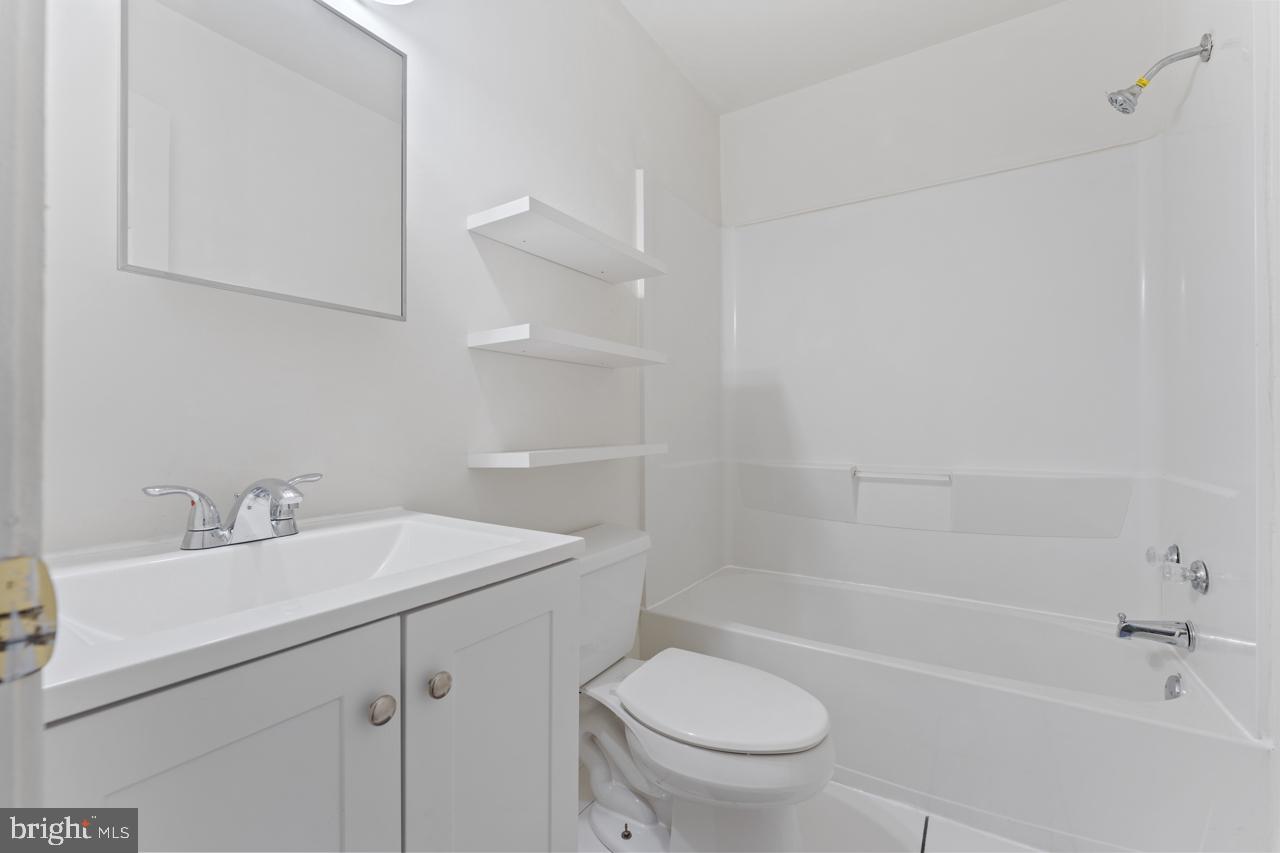 ESSEX PLACE - Residential