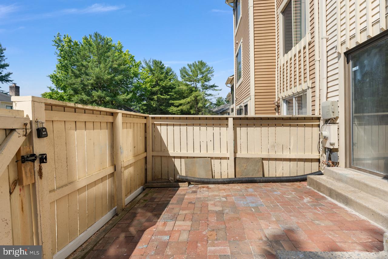 ESSEX PLACE - Residential