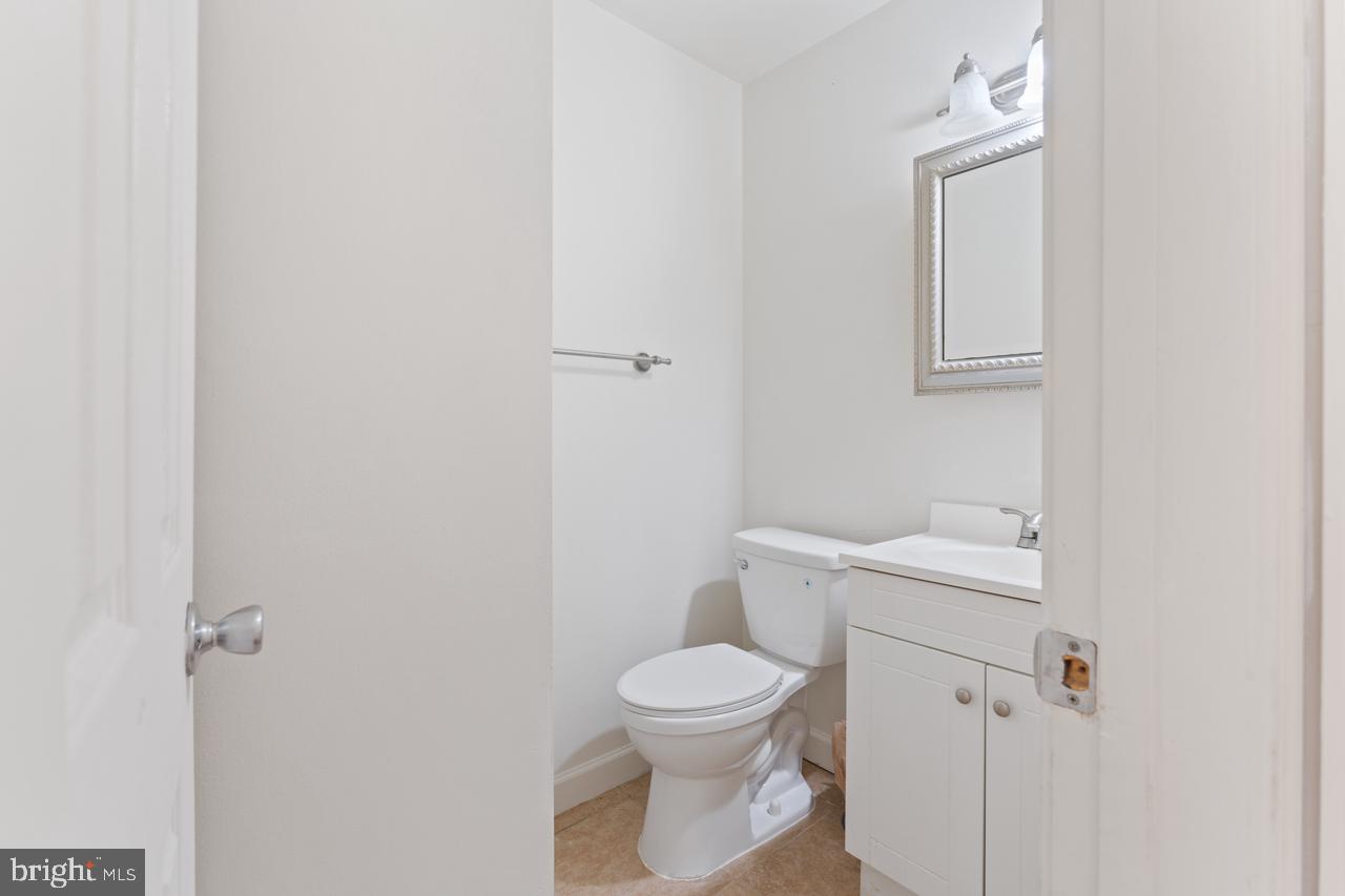 ESSEX PLACE - Residential