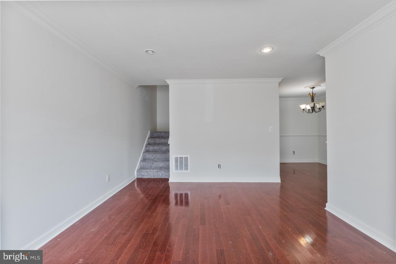 ESSEX PLACE - Residential