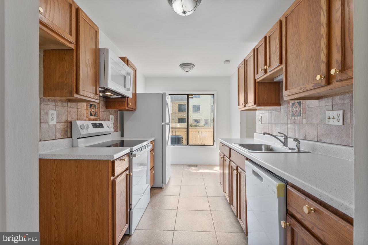 ESSEX PLACE - Residential