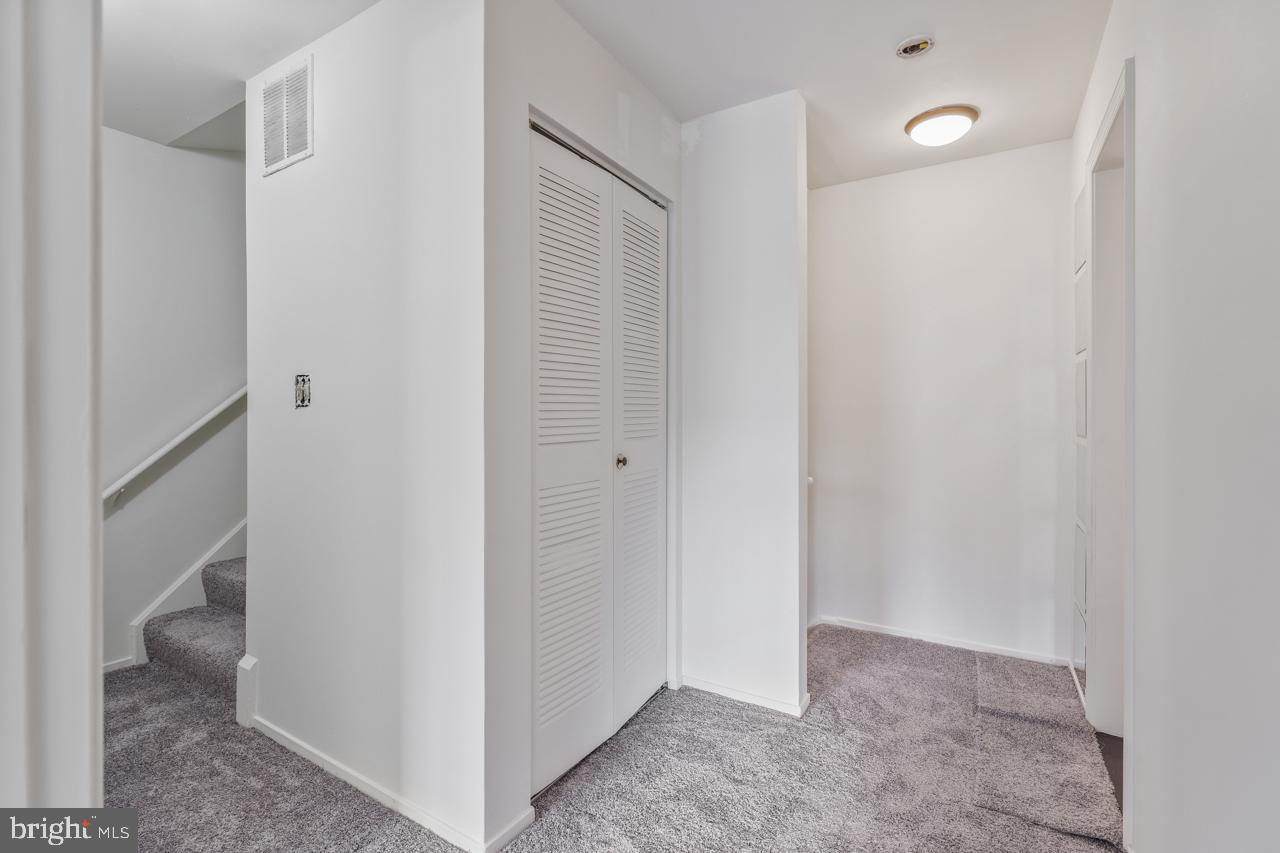 ESSEX PLACE - Residential