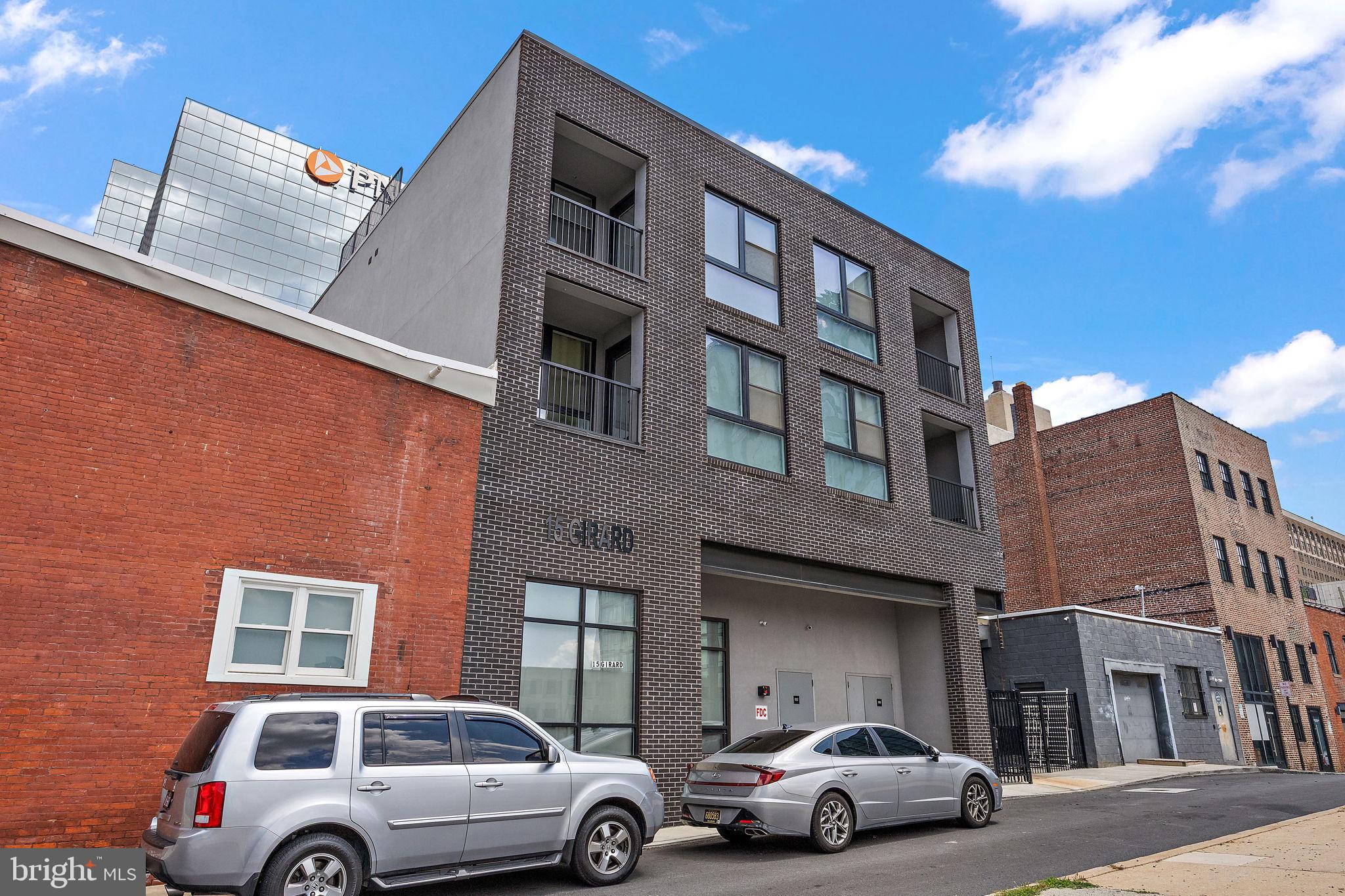 15 W GIRARD 203