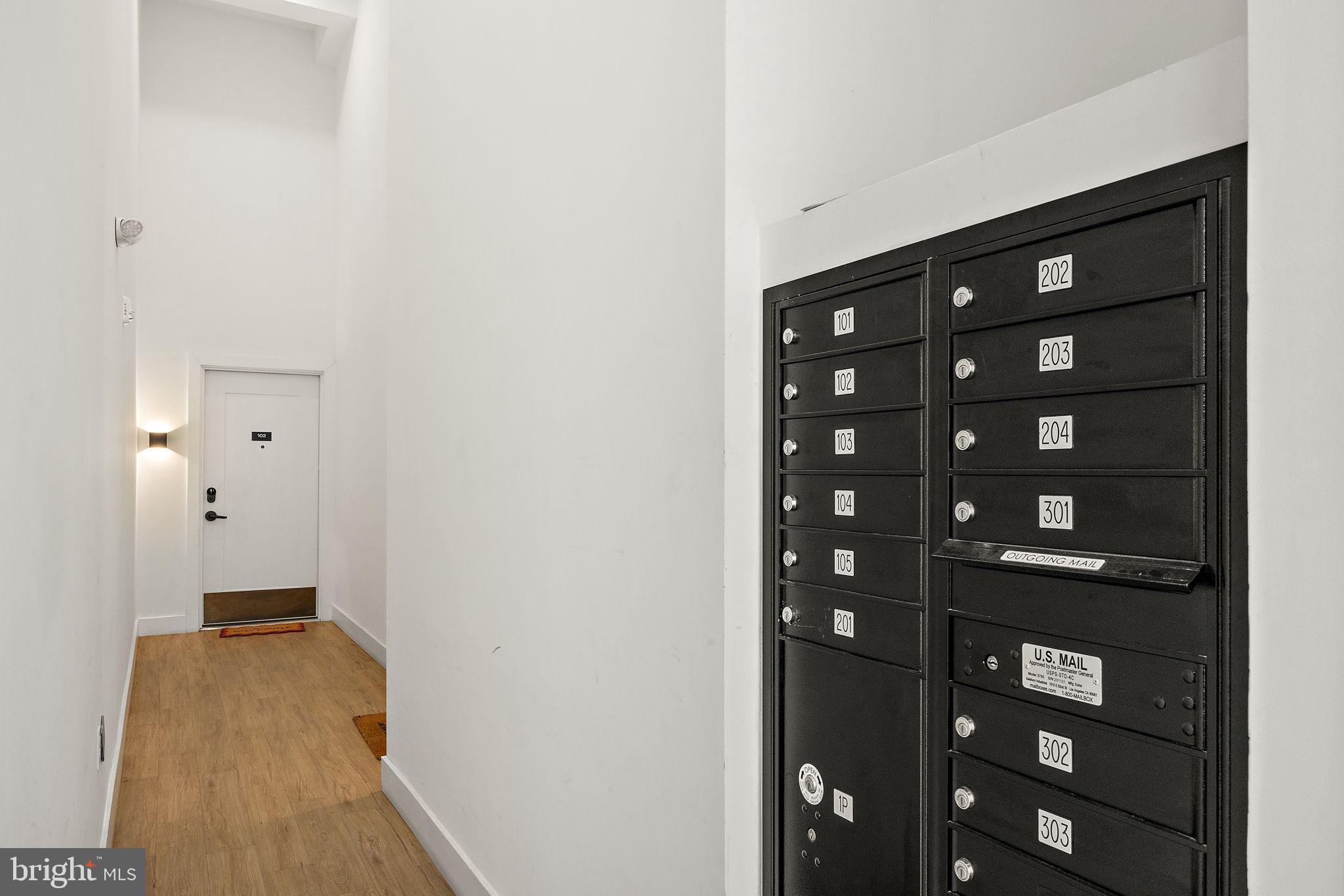 15 W GIRARD 203