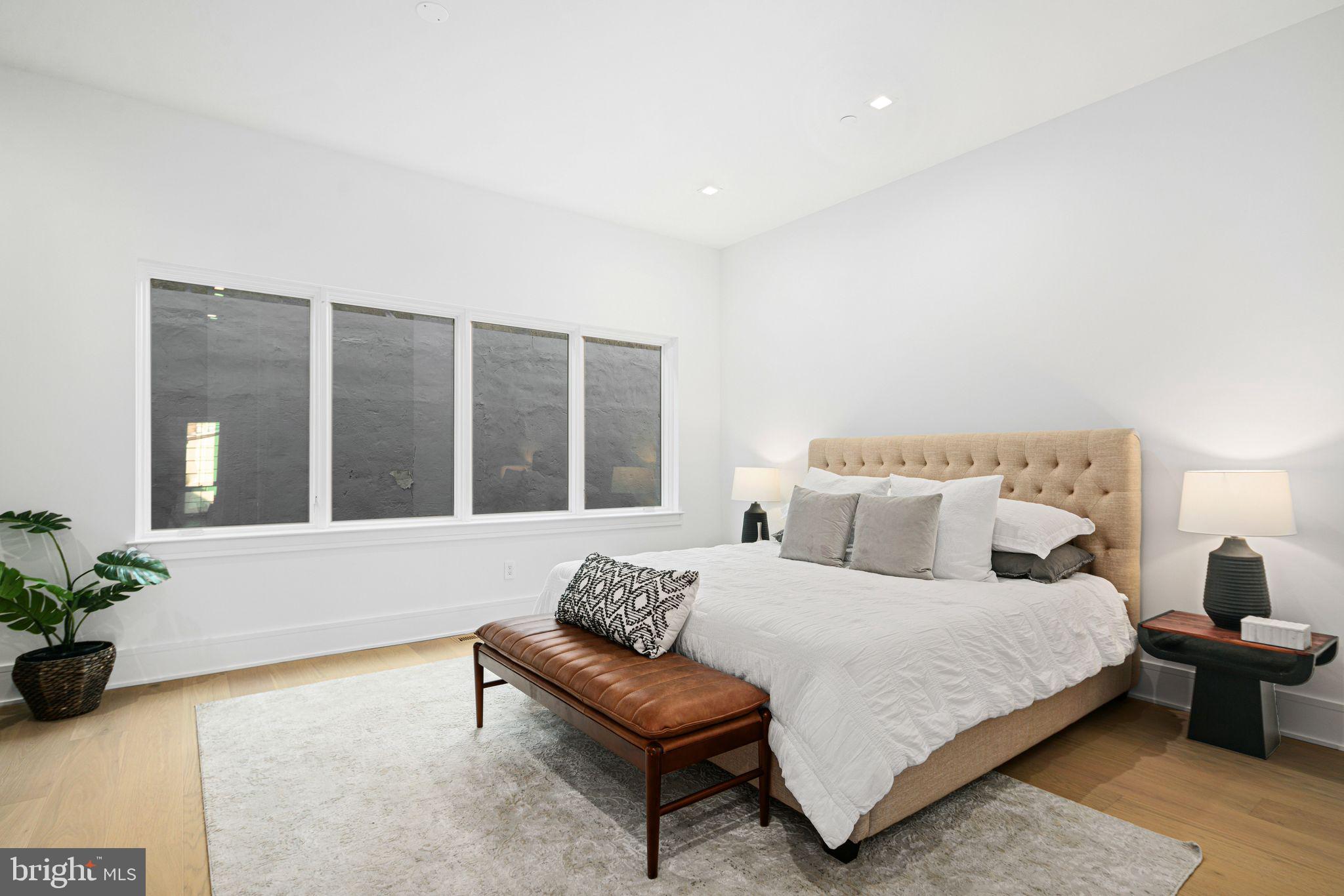 WASHINGTON SQ WEST - Residential