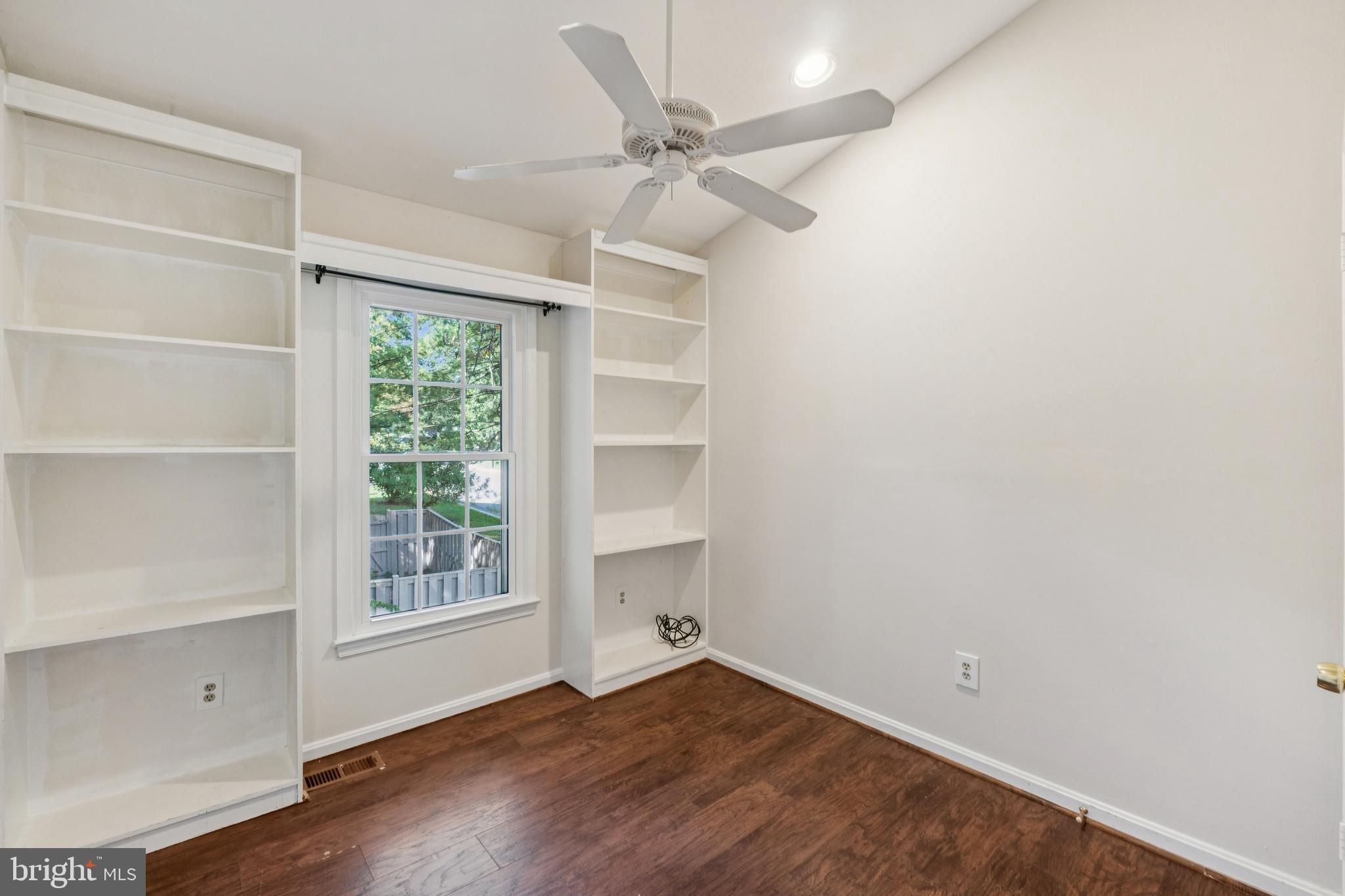 TIMBERLAWN - Residential