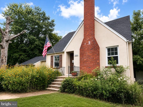 Photo of 5520 Dawes Avenue, ALEXANDRIA, VA 22311 (MLS # VAAX2066082)