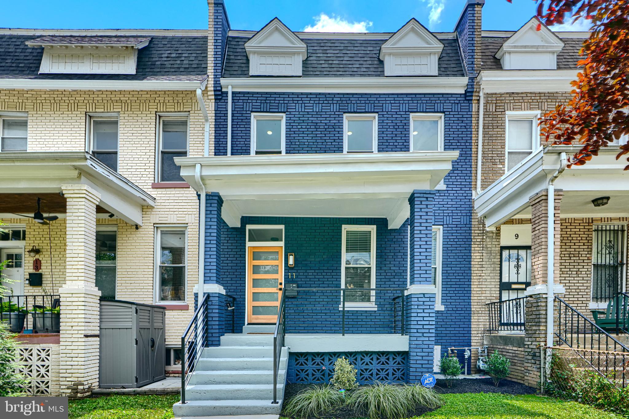 11 EVARTS STREET NE