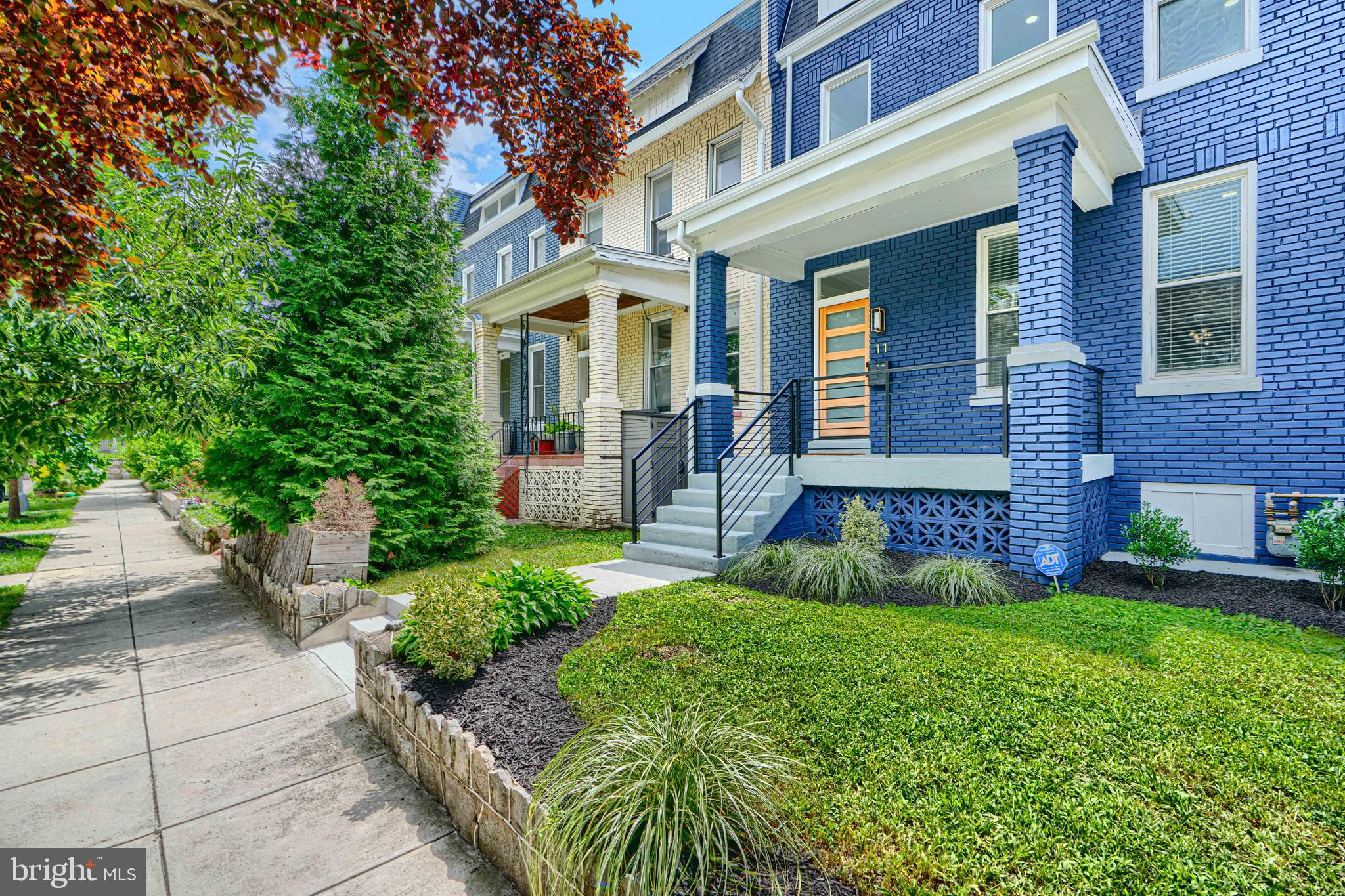 11 EVARTS STREET NE