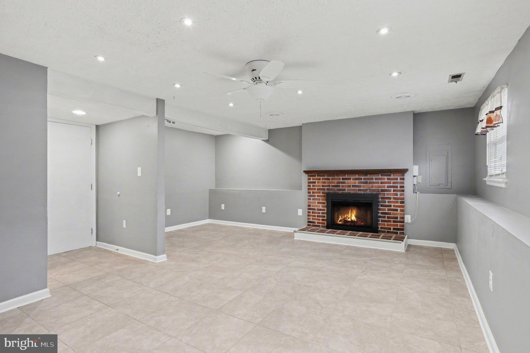 HILLSDALE - Residential