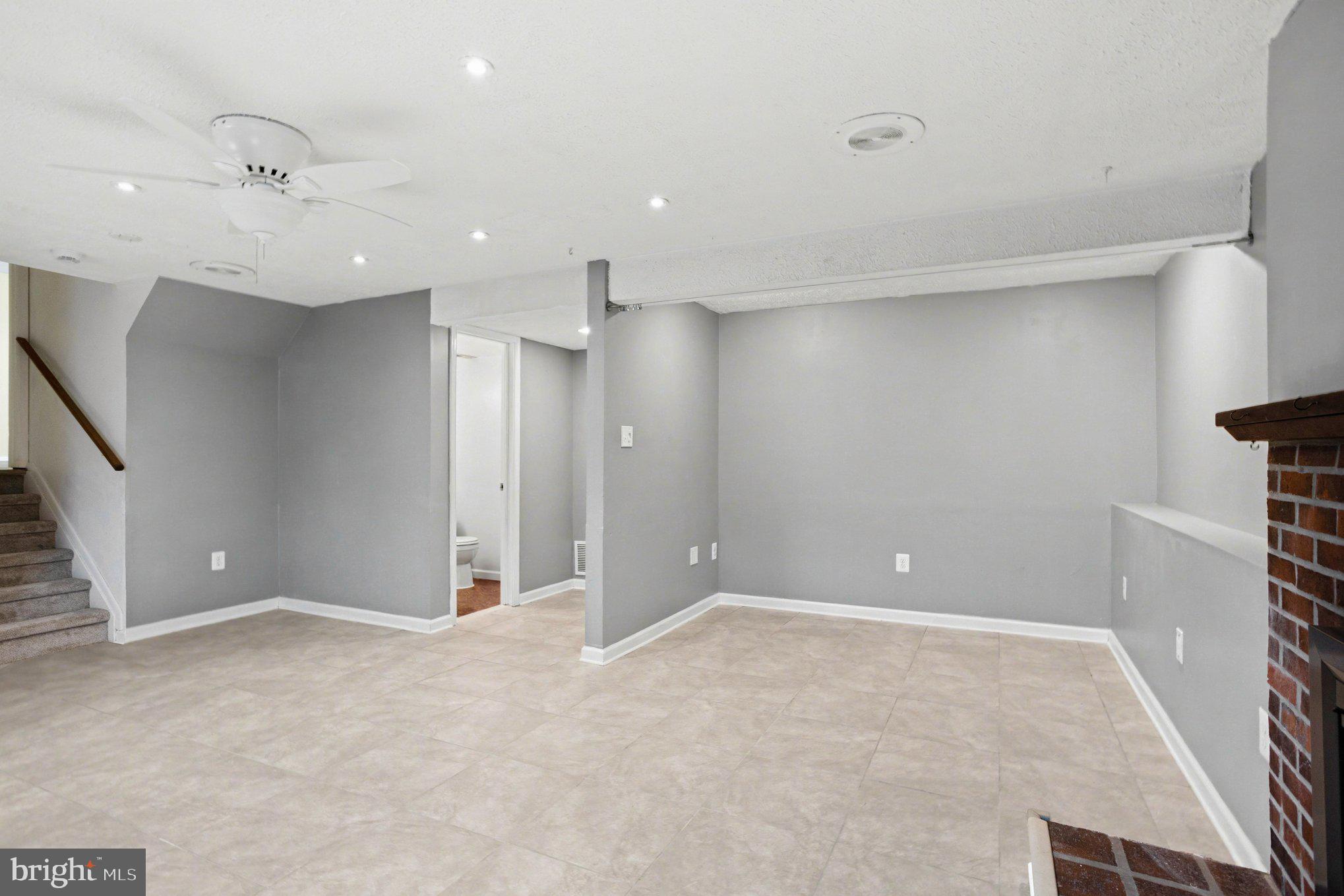 HILLSDALE - Residential