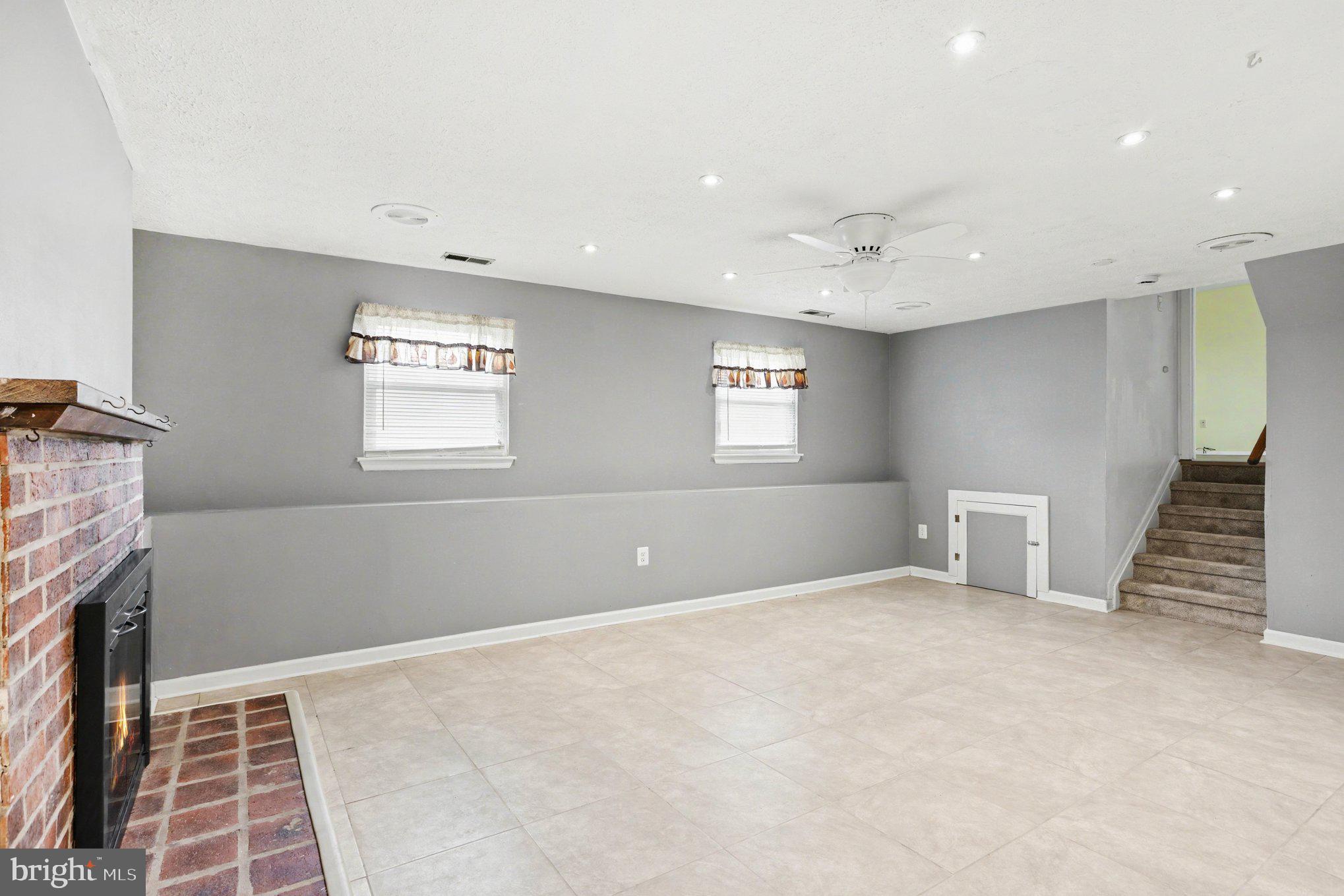 HILLSDALE - Residential