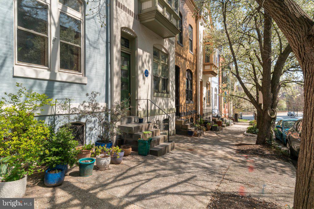 BOLTON HILL HISTORIC DISTRICT - Residential Income